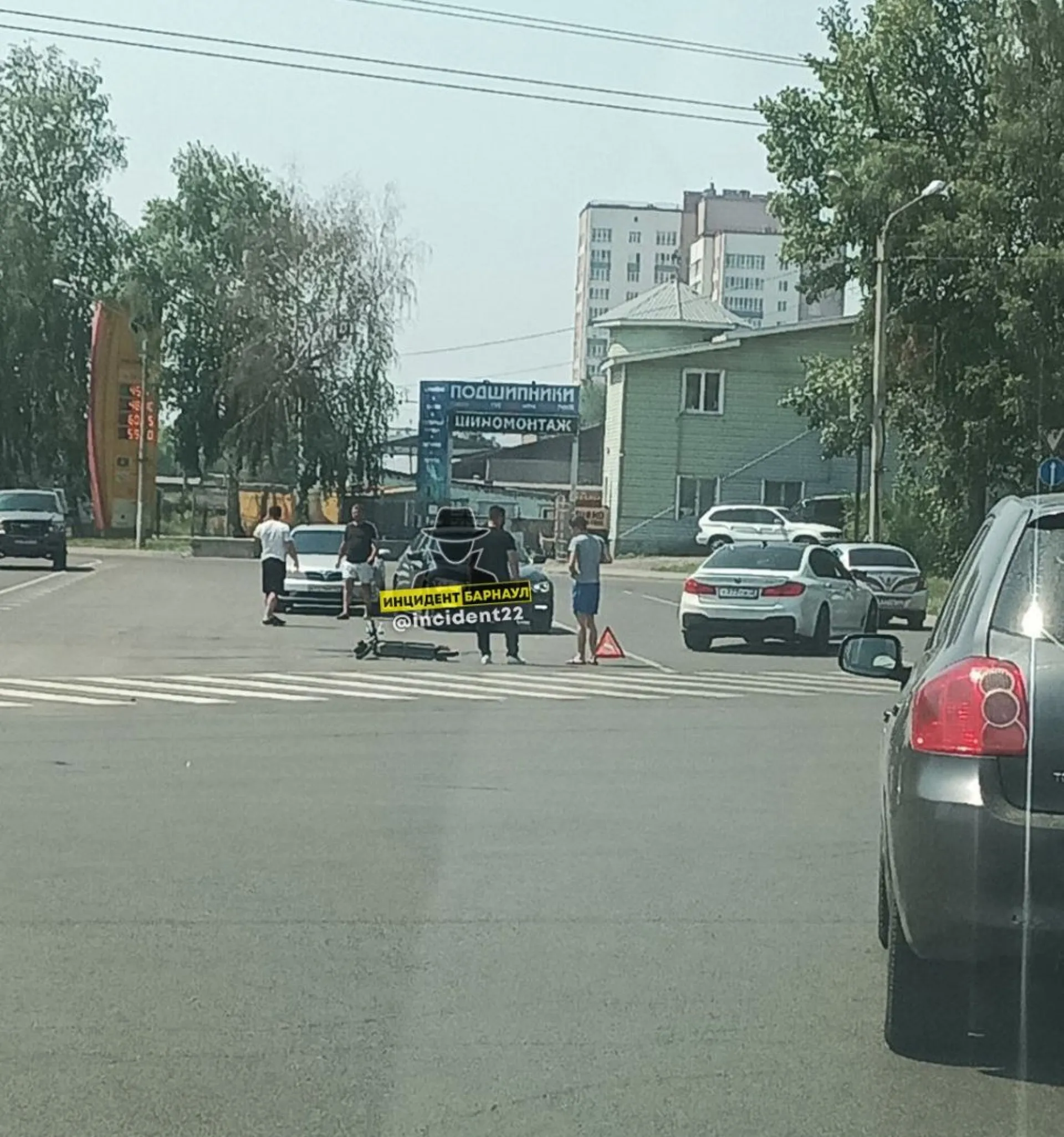 Девушку на самокате сбили в Барнауле