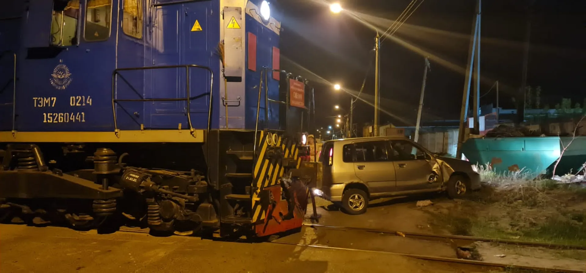 В Алтайском крае транспортной прокуратурой организована проверка по факту столкновения на железнодорожном переезде тепловоза с легковым автомобилем