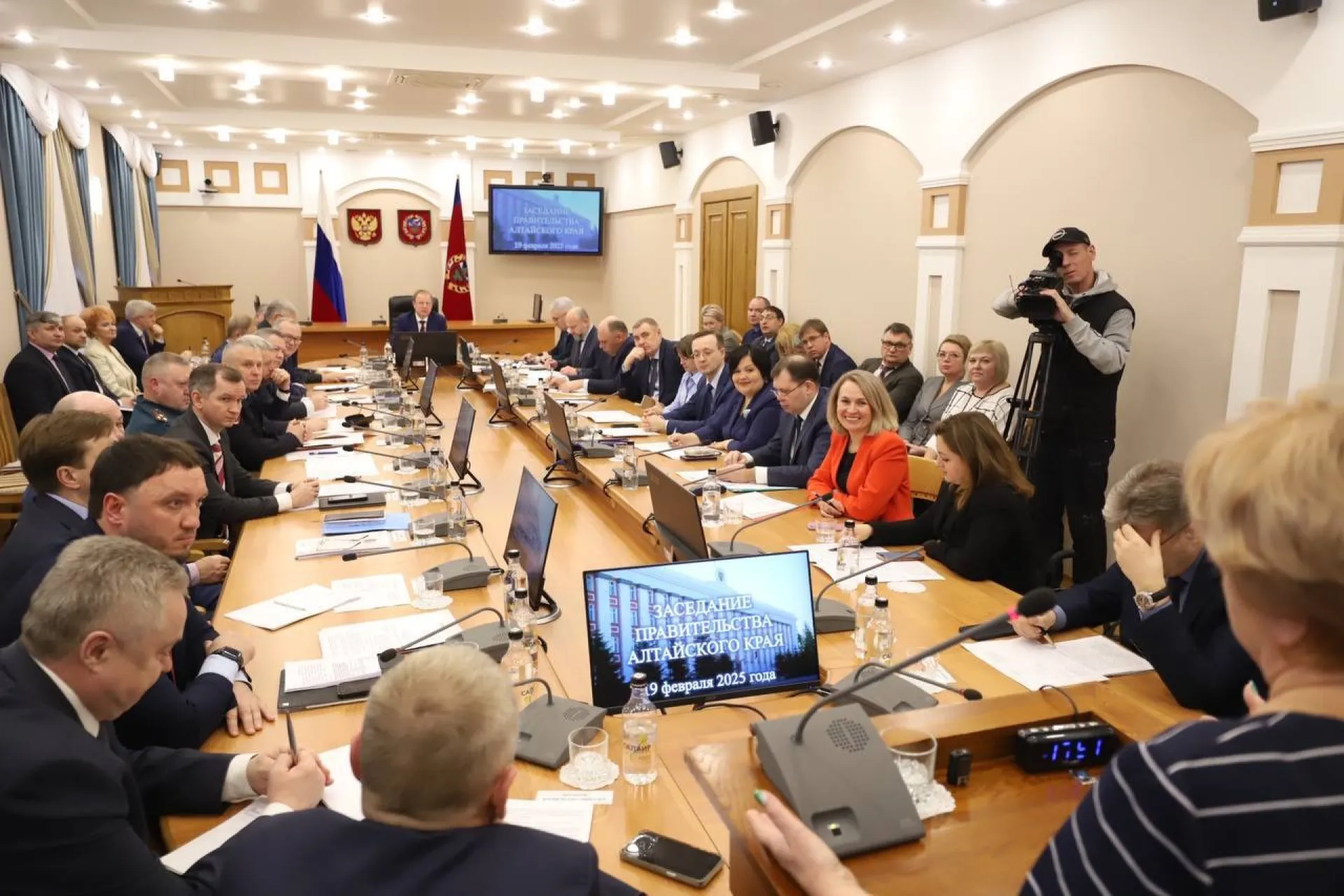 В Алтайском крае обсудили вопросы доступности объектов и услуг для жителей региона с инвалидностью В Алтайском крае обсудили вопросы доступности объектов и услуг для жителей региона с инвалидностью
