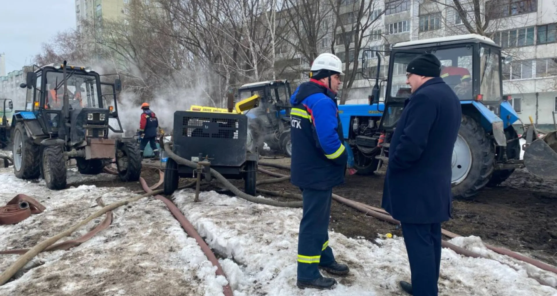 Повреждение теплосети устранили в Барнауле Повреждение теплосети устранили в Барнауле
