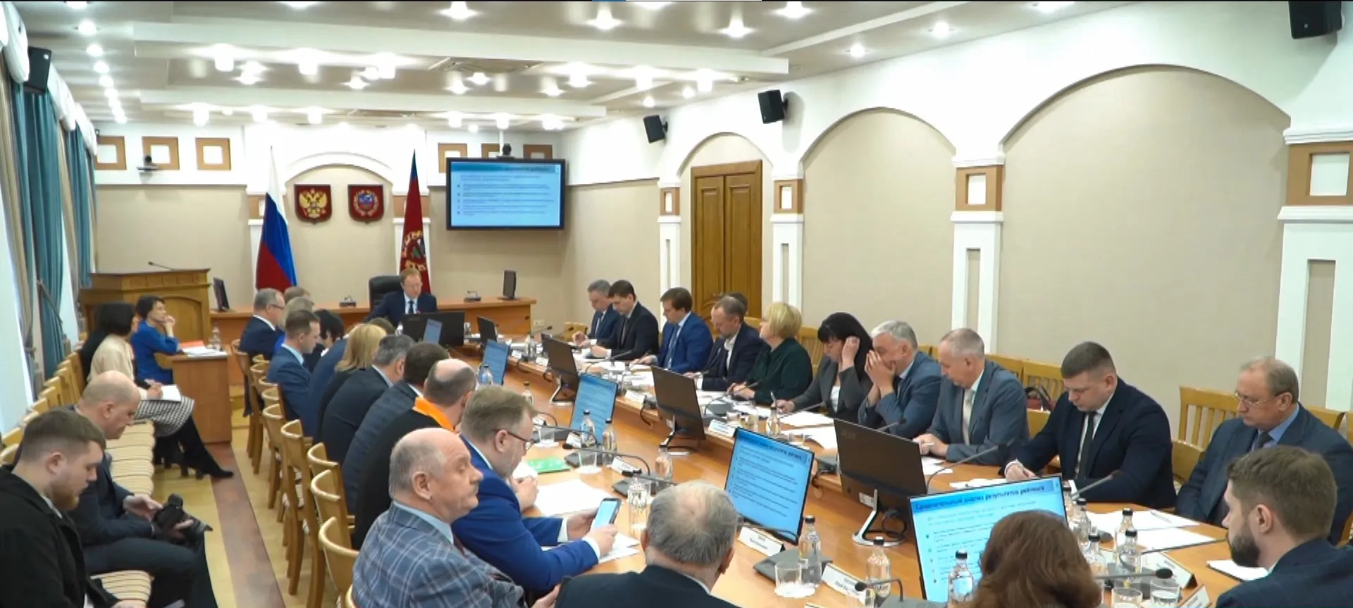 Алтайский край должен войти в топ-30 регионов России по качеству жизни Алтайский край должен войти в топ-30 регионов России по качеству жизни