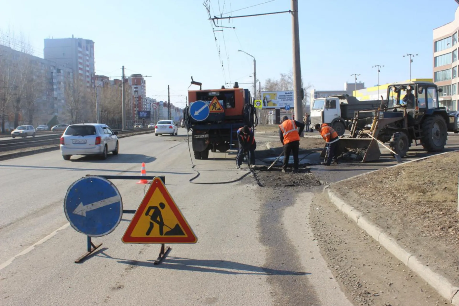 Более 65 тысяч квадратных метров дороги восстановят летом 2022 года в Барнауле