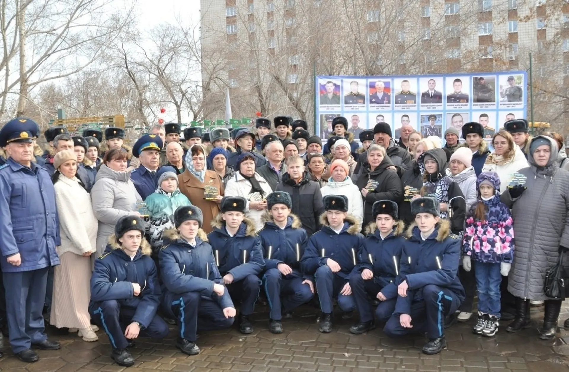 Память погибших на СВО выпускников летной школы увековечили в Барнауле