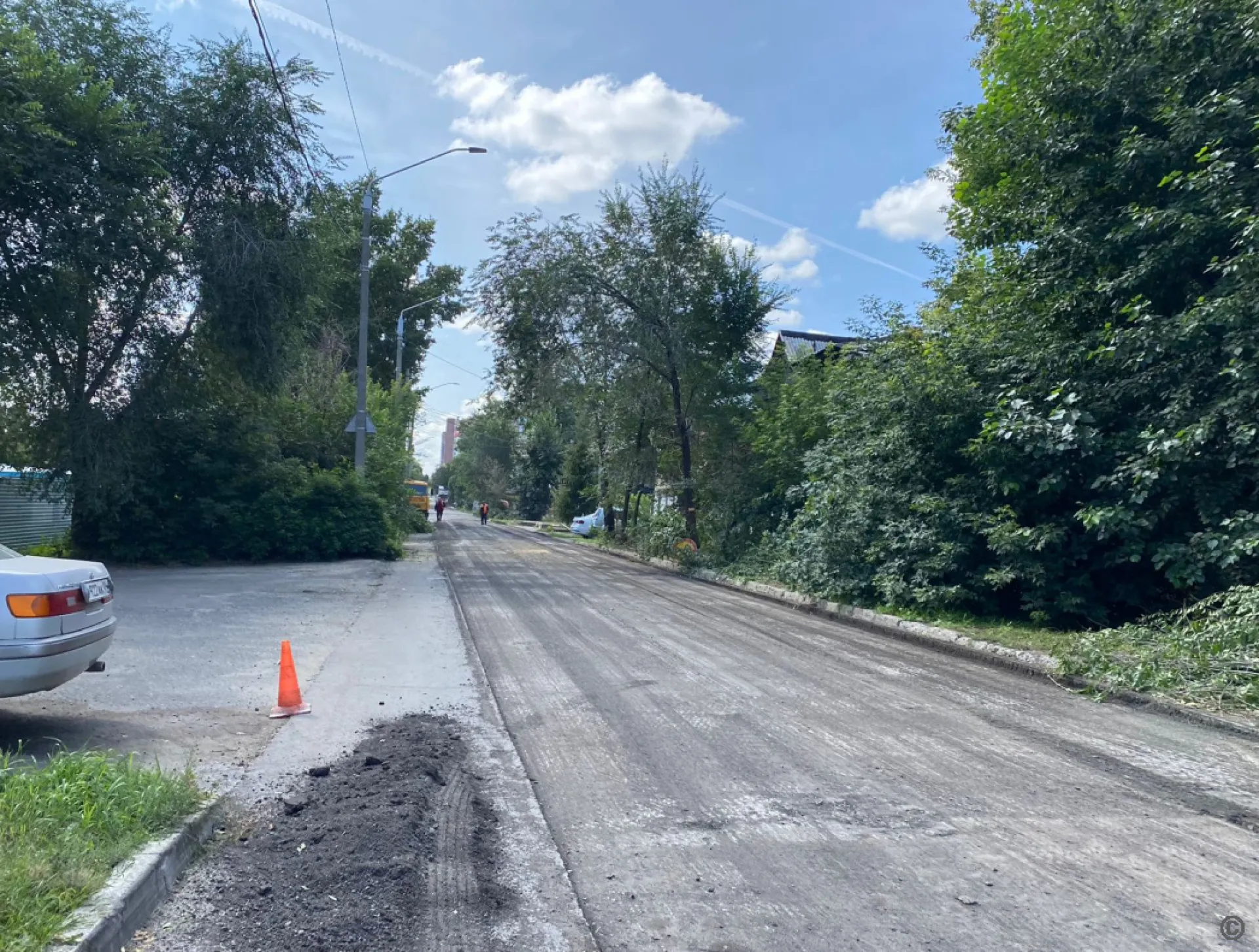 Ещё одну дорогу начали ремонтировать в Барнауле