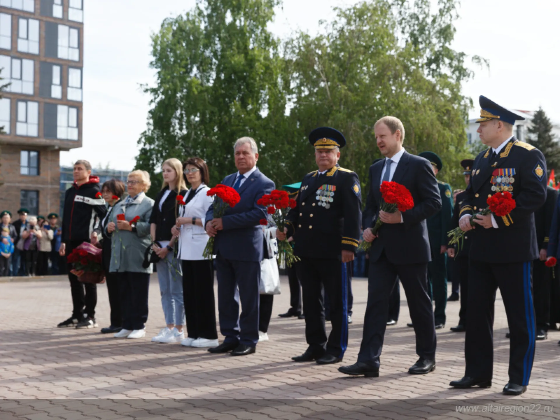 Виктор Томенко принял участие в митинге, посвященном 105-летию Пограничной службы ФСБ России