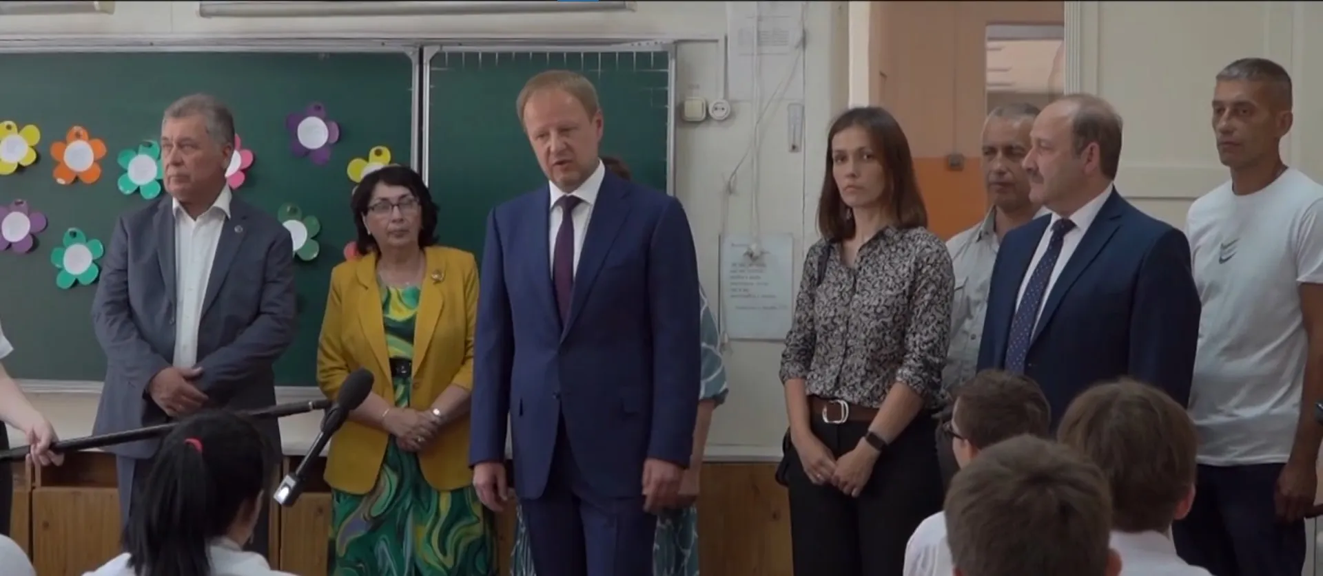 Мемориальную доску Герою России Олегу Шипицину открыли в Рубцовске Мемориальную доску Герою России Олегу Шипицину открыли в Рубцовске