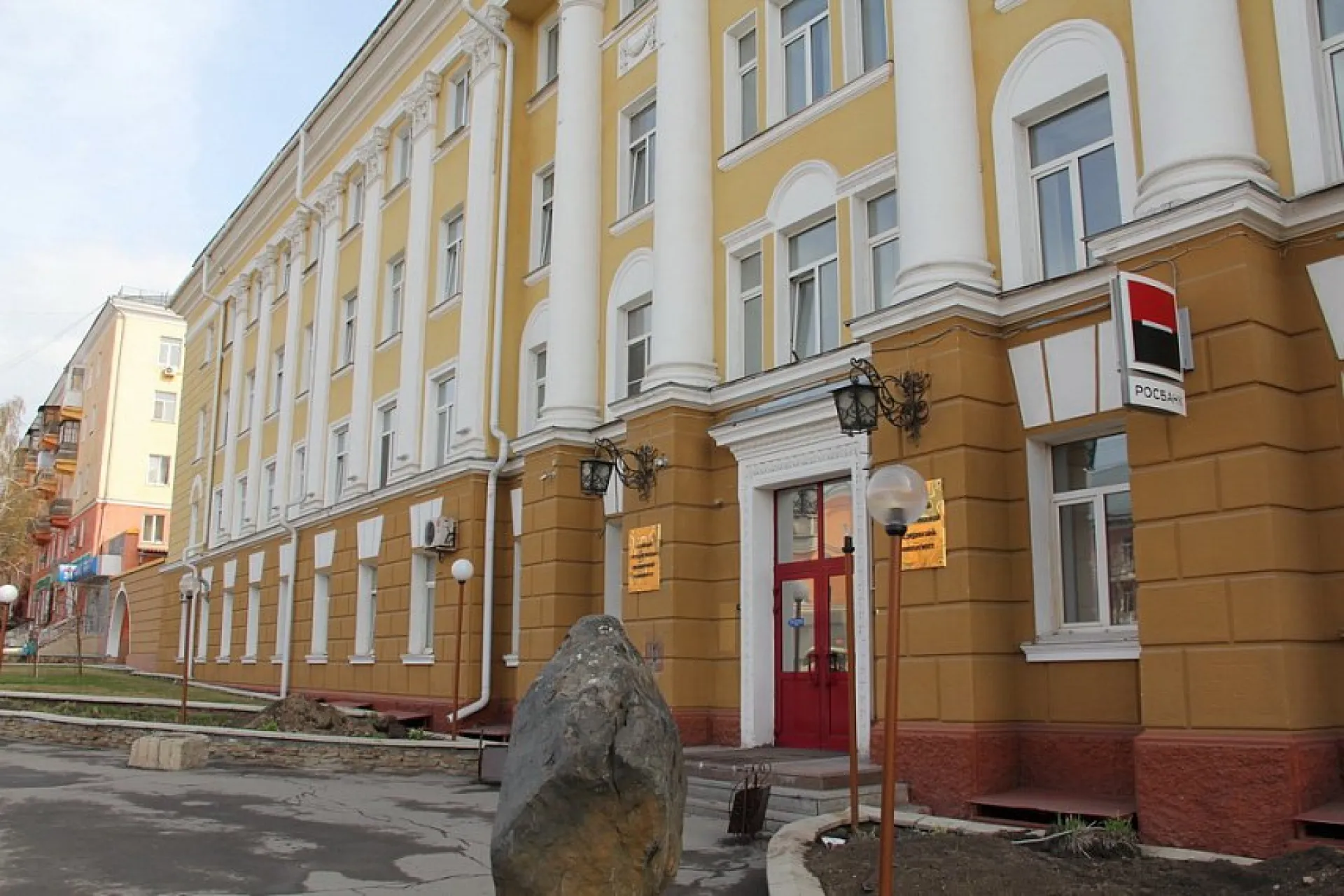 Жители Алтайского края смогут получить бесплатную стоматологическую помощь Жители Алтайского края смогут получить бесплатную стоматологическую помощь