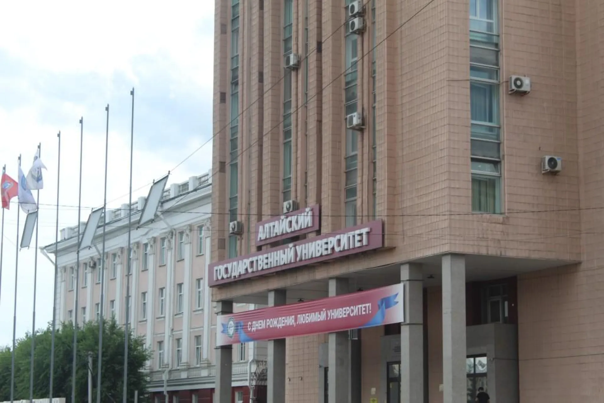 Стало известно, какие вузы Алтайского края выпускают самых востребованных специалистов