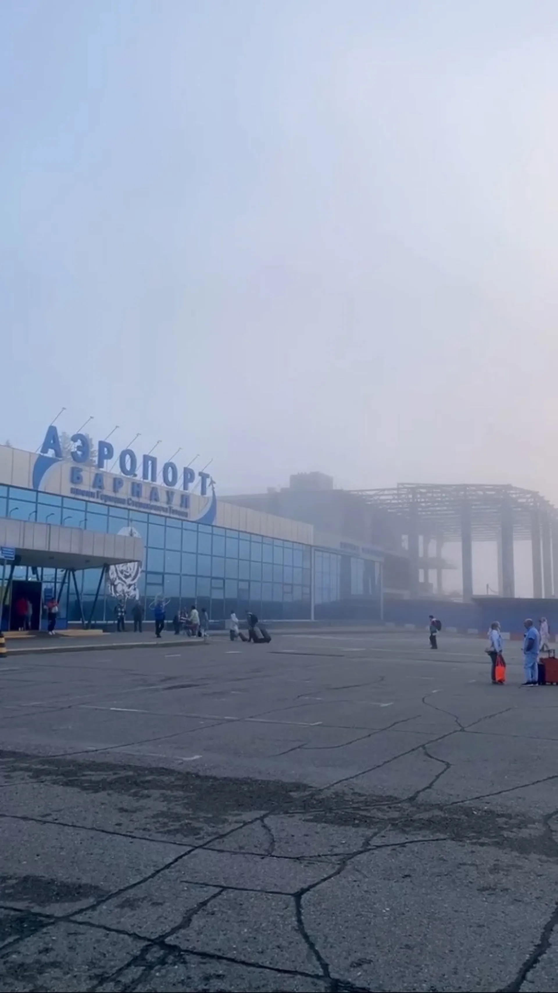 Самолеты не могут приземлиться в Барнауле Самолеты не могут приземлиться в Барнауле