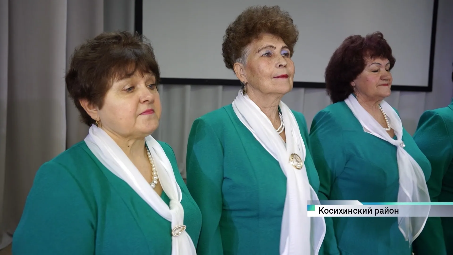 Песенный ансамбль «Калинушки» из Косихинского района выступил в шоу на федеральном канале Песенный ансамбль «Калинушки» из Косихинского района выступил в шоу на федеральном канале