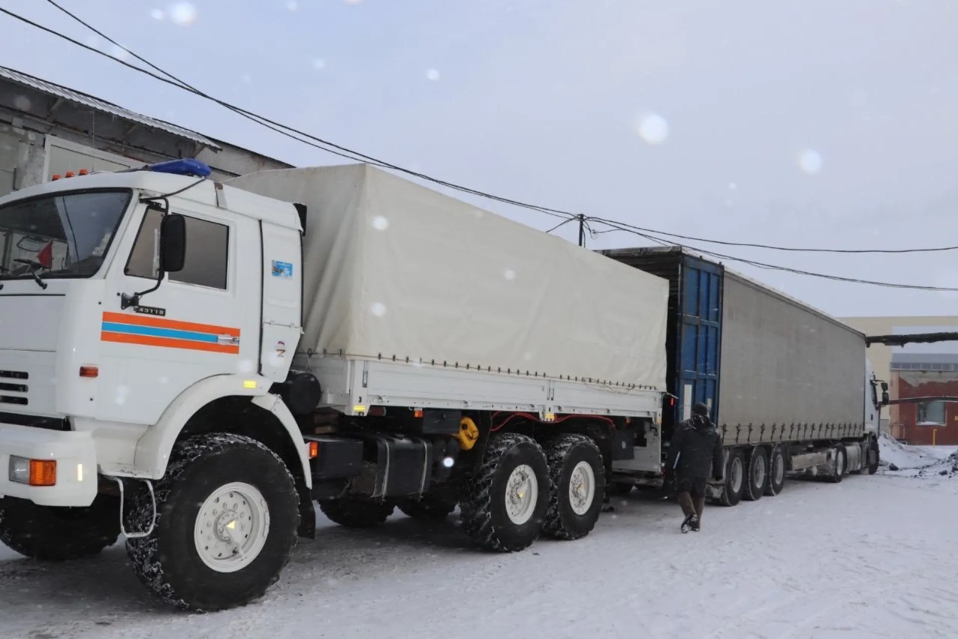 Новую партию гуманитарной помощи отправили из Алтайского края в зону проведения СВО Новую партию гуманитарной помощи отправили из Алтайского края в зону проведения СВО
