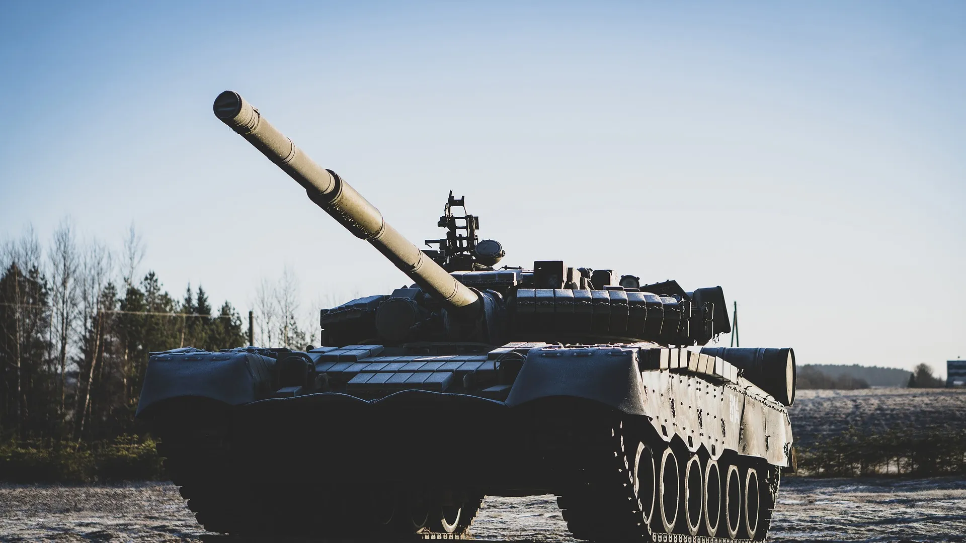 Трассу из-за военных колонн перекроют в Алтайском крае