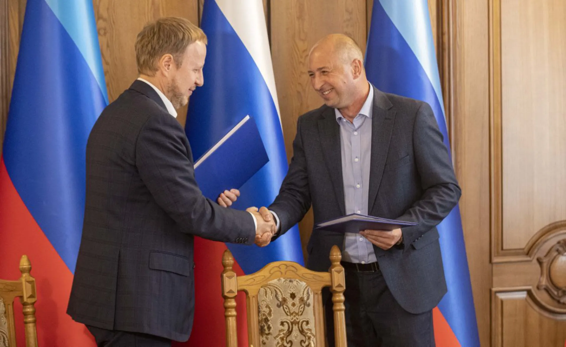 Губернатор Алтайского края посетил Луганскую Народную Республику с рабочим визитом Губернатор Алтайского края посетил Луганскую Народную Республику с рабочим визитом