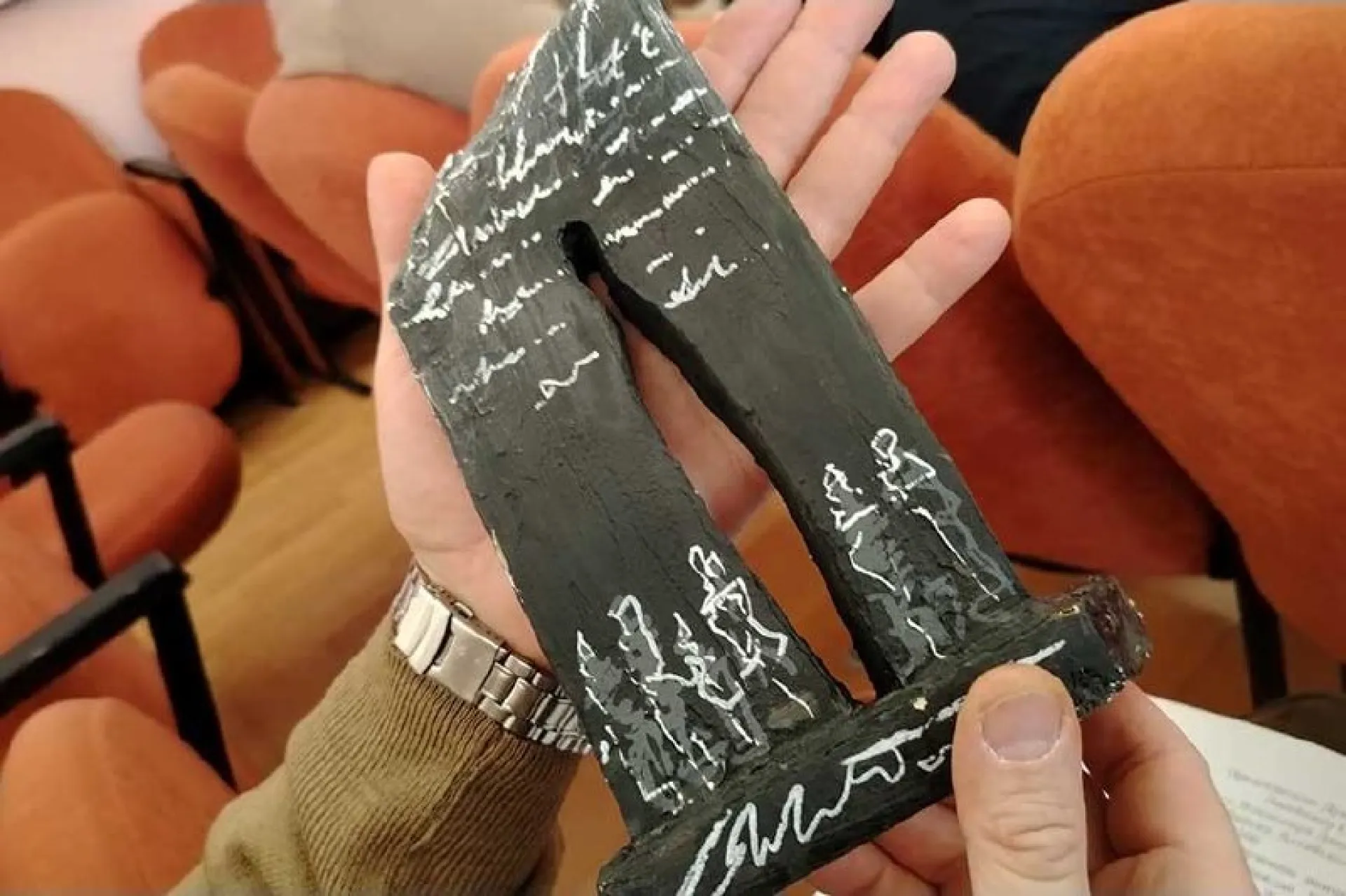 Памятник в честь матерей солдат планируют установить в Бийске Памятник в честь матерей солдат планируют установить в Бийске