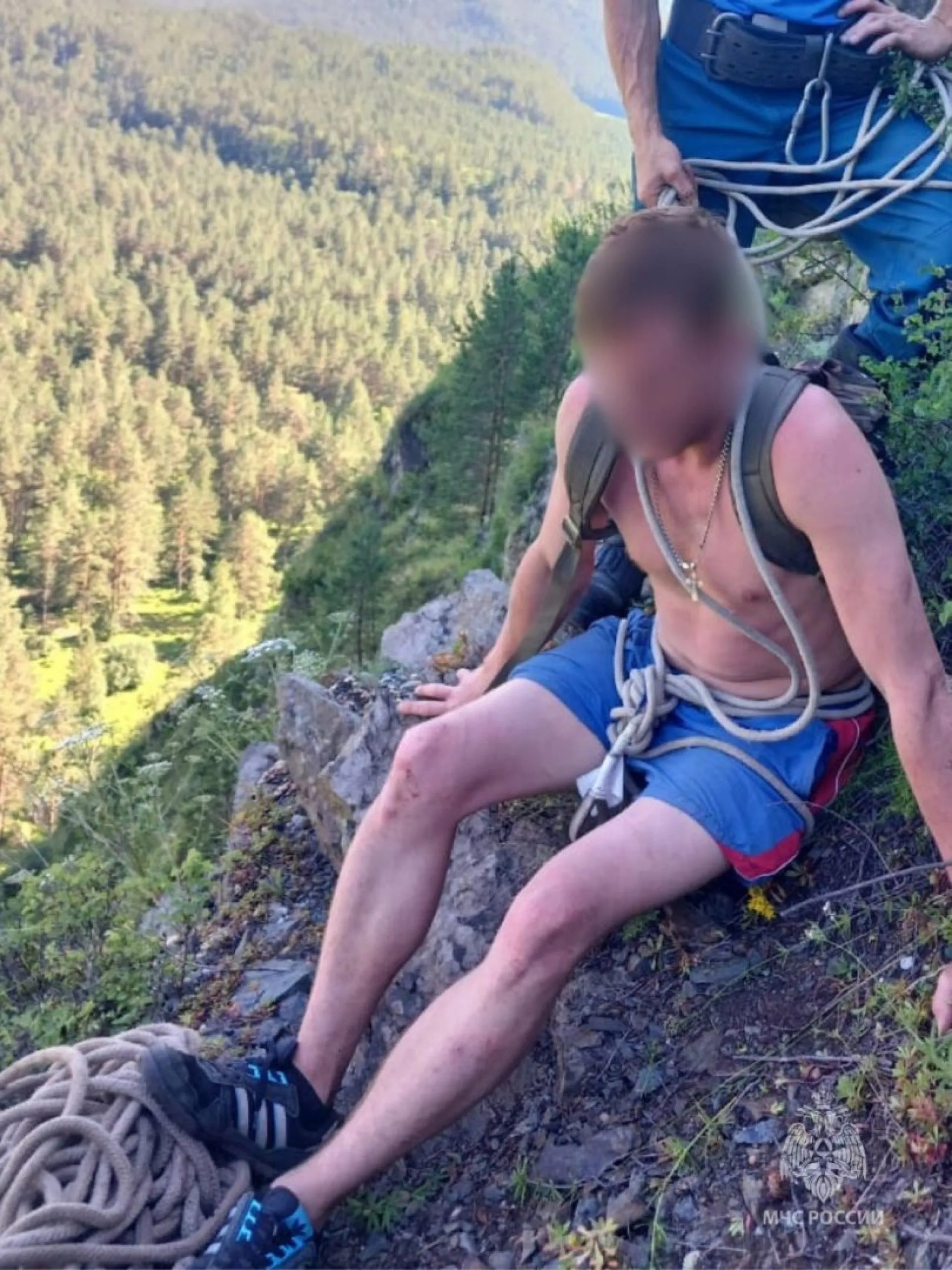 Очередного туриста пришлось спасать с горы на Алтае