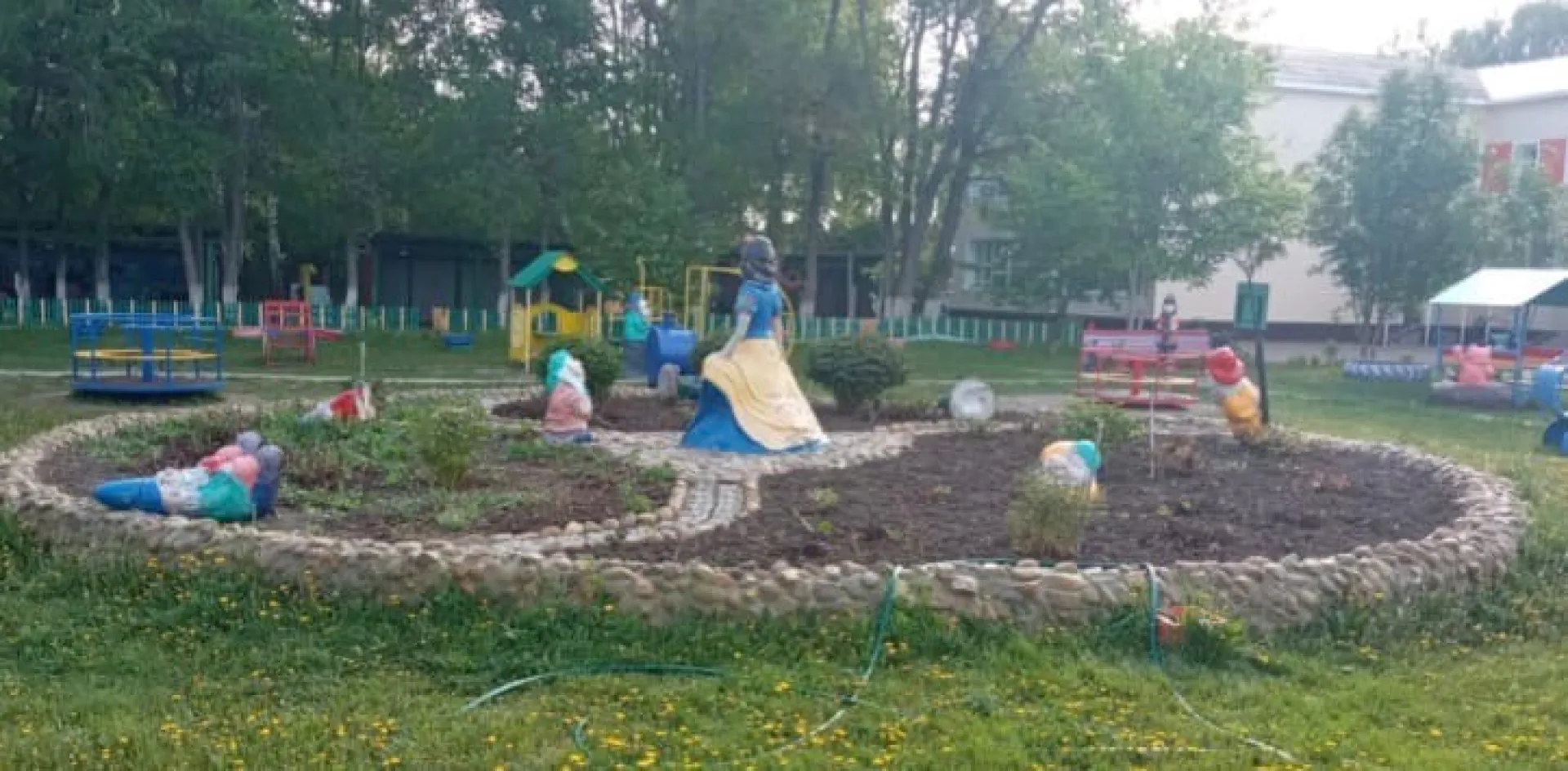 Подростки устроили погром в детском саду в Шипуновском районе