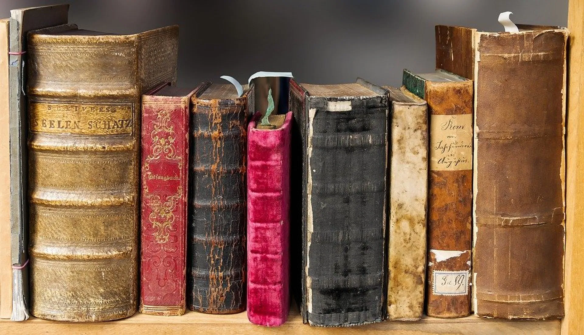Выставка старинных книг откроется в Барнауле