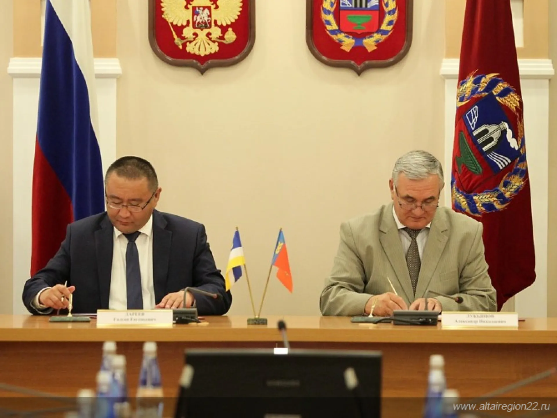 В правительстве региона подписали план мероприятий на 2021-2023 годы по реализации Соглашения между Алтайским краем и Республикой Бурятия В правительстве региона подписали план мероприятий на 2021-2023 годы по реализации Соглашения между Алтайским краем и Республикой Бурятия