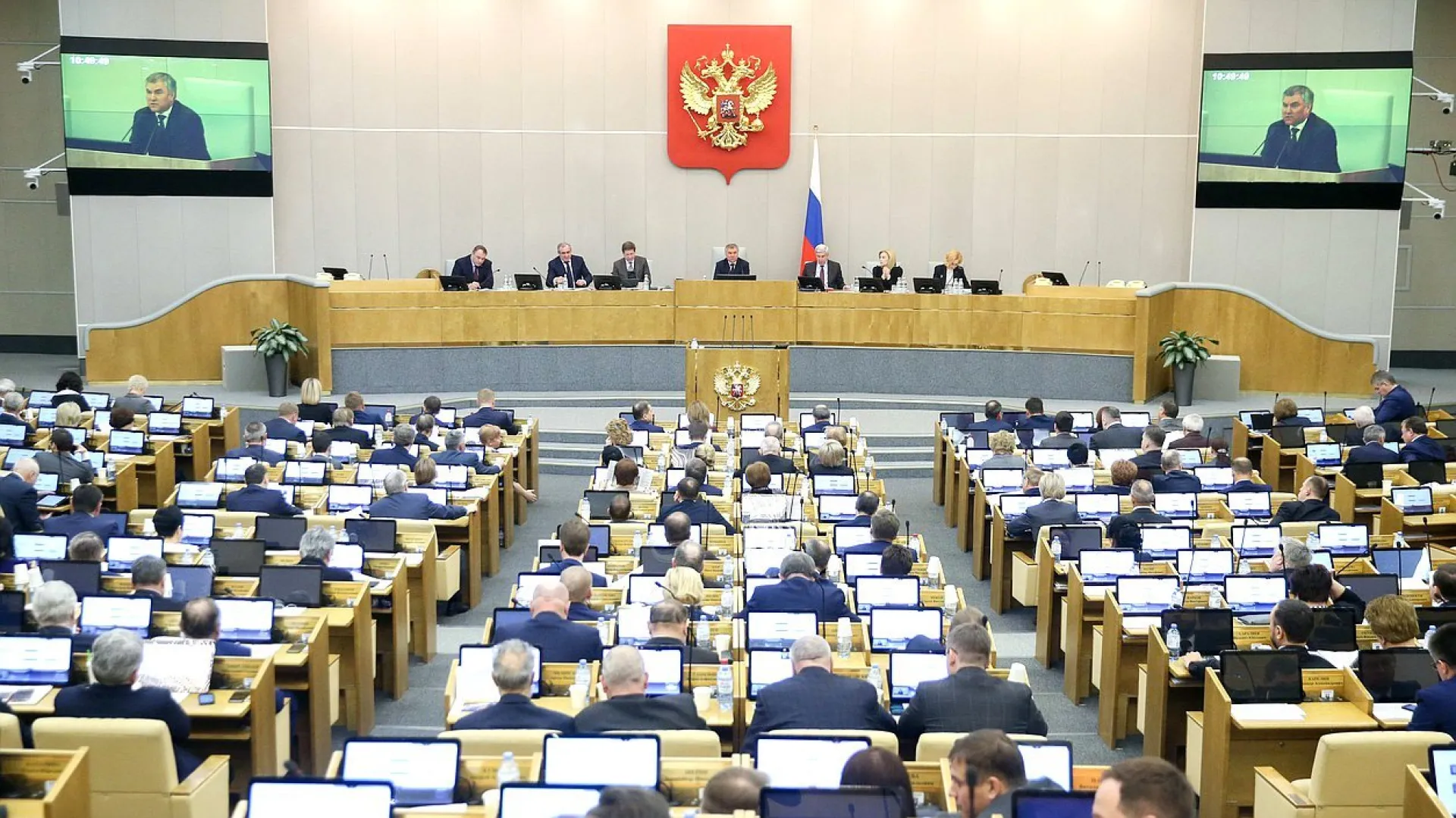 Госдума приняла во втором чтении законопроект о доступе родственников в реанимацию