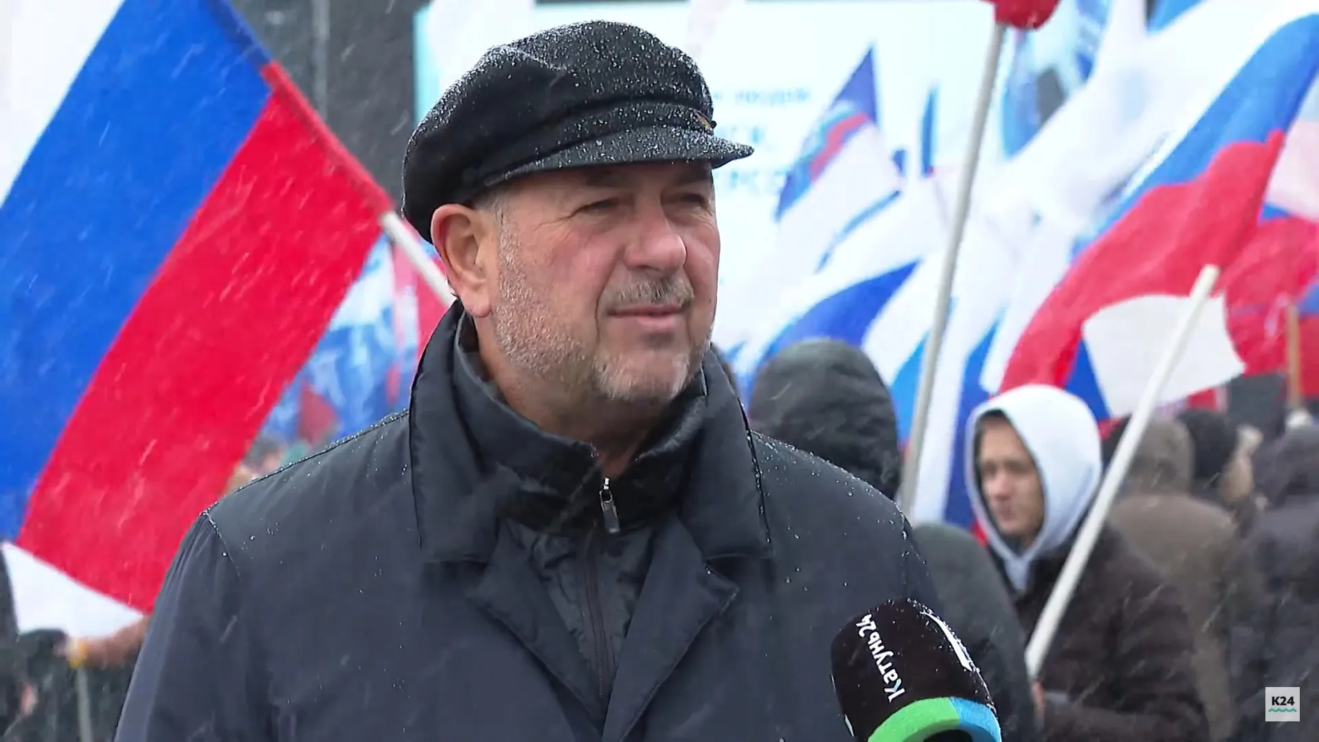 «Уже сегодня очевидно, что Майдан на Украине провалился». Председатель координационного совета общероссийских ветеранских организаций Алтайского края Сергей Завалихин от лица организации отметил, что они горячо приветствуют результаты референдумов