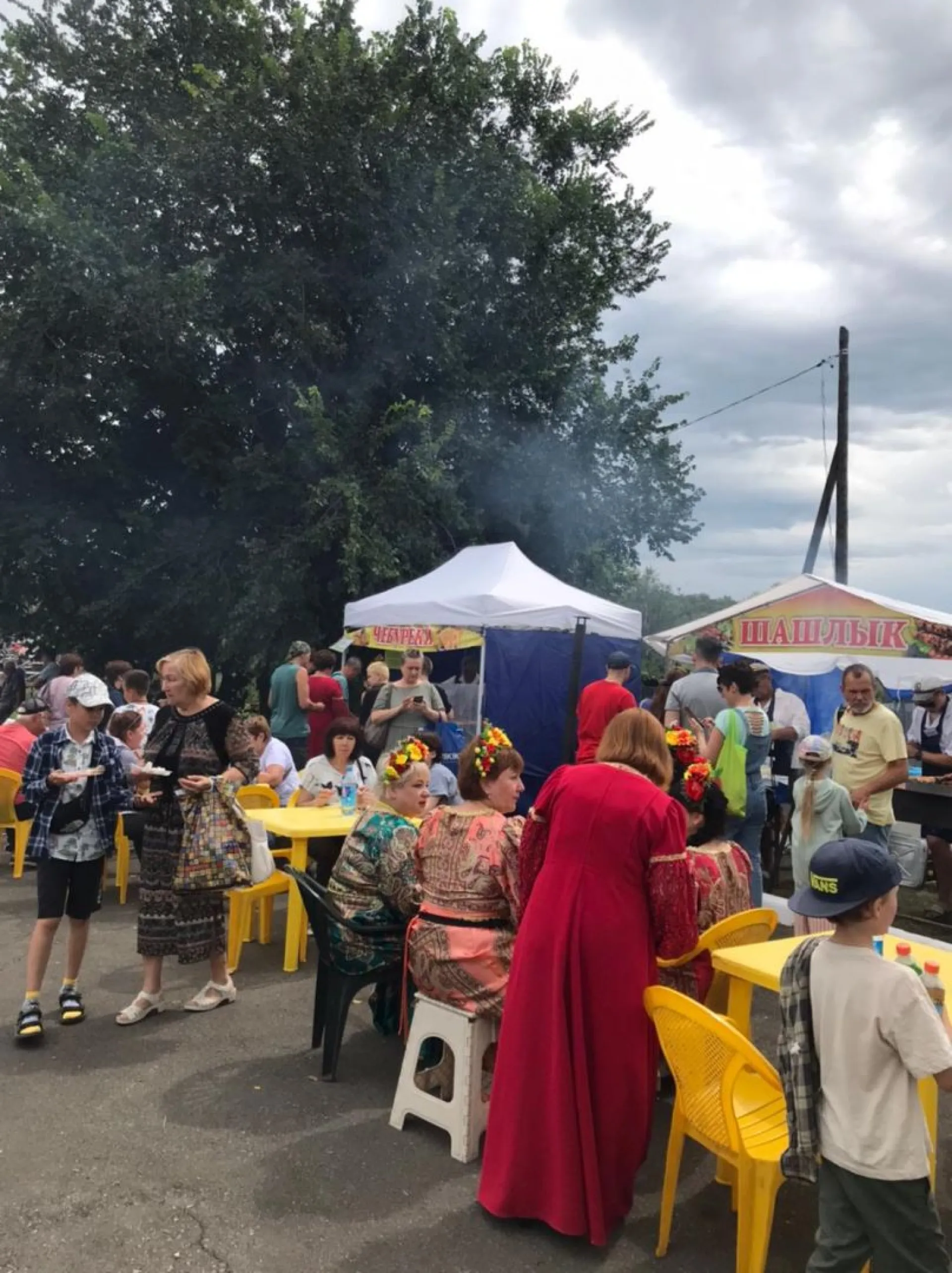На фестивале пирога в Сростках работают более 15 площадок На фестивале пирога в Сростках работают более 15 площадок