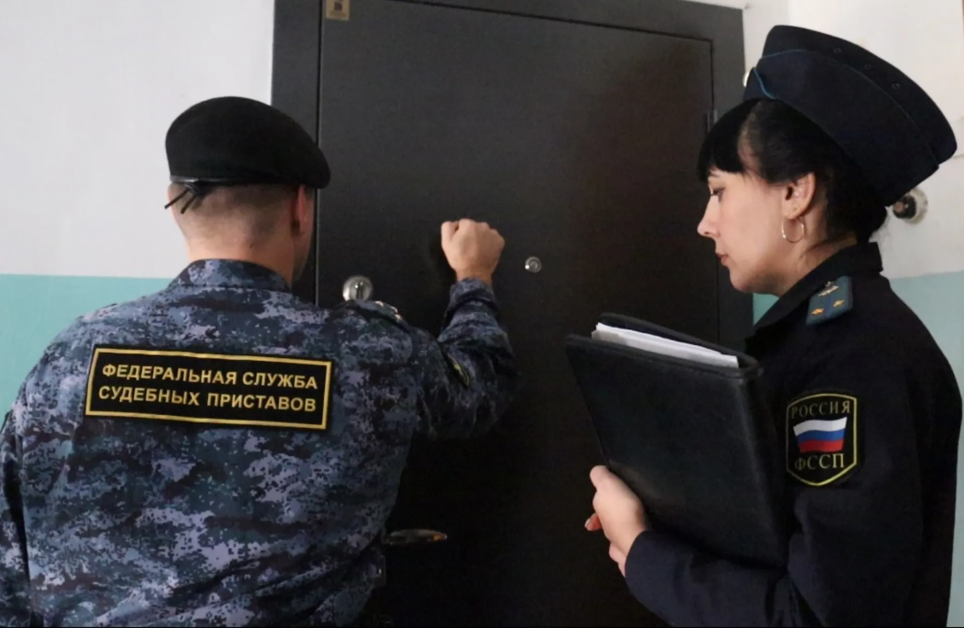 Задолжавшего по алиментам барнаульца нашли при помощи камер
