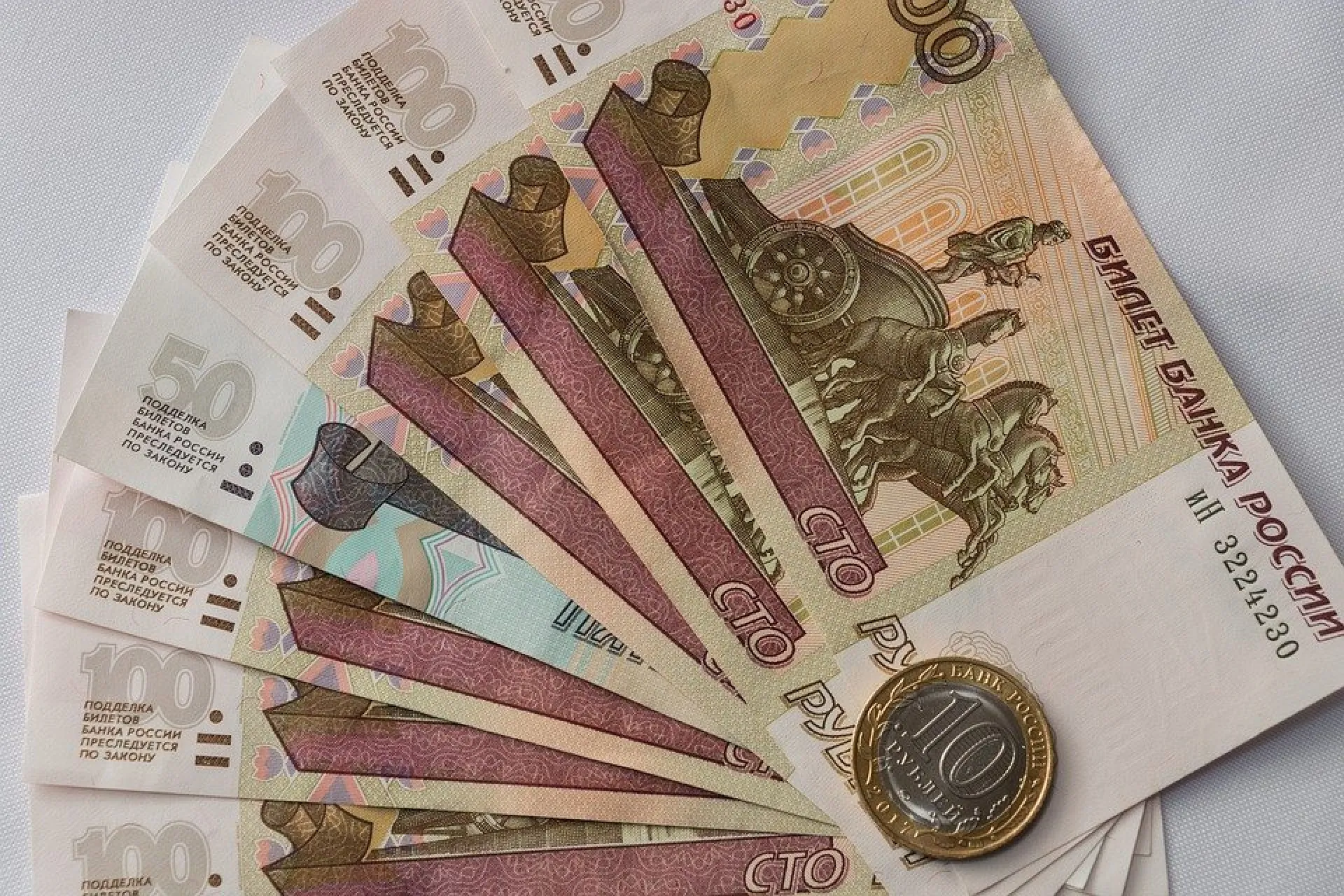 Мошенники украли у барнаульца 65 000 рублей