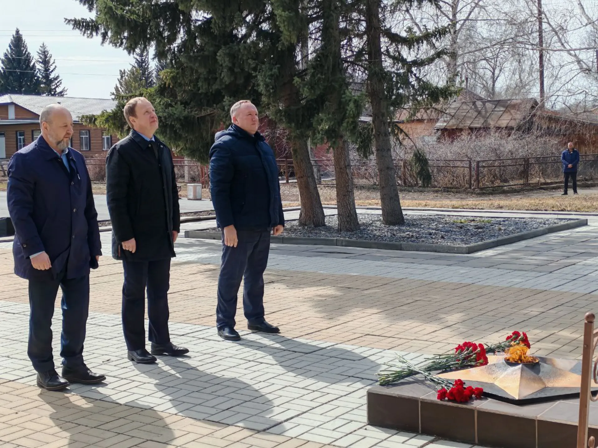 Губернатор Алтайского края почтил память павших бойцов из Краснощёковского района Губернатор Алтайского края почтил память павших бойцов из Краснощёковского района