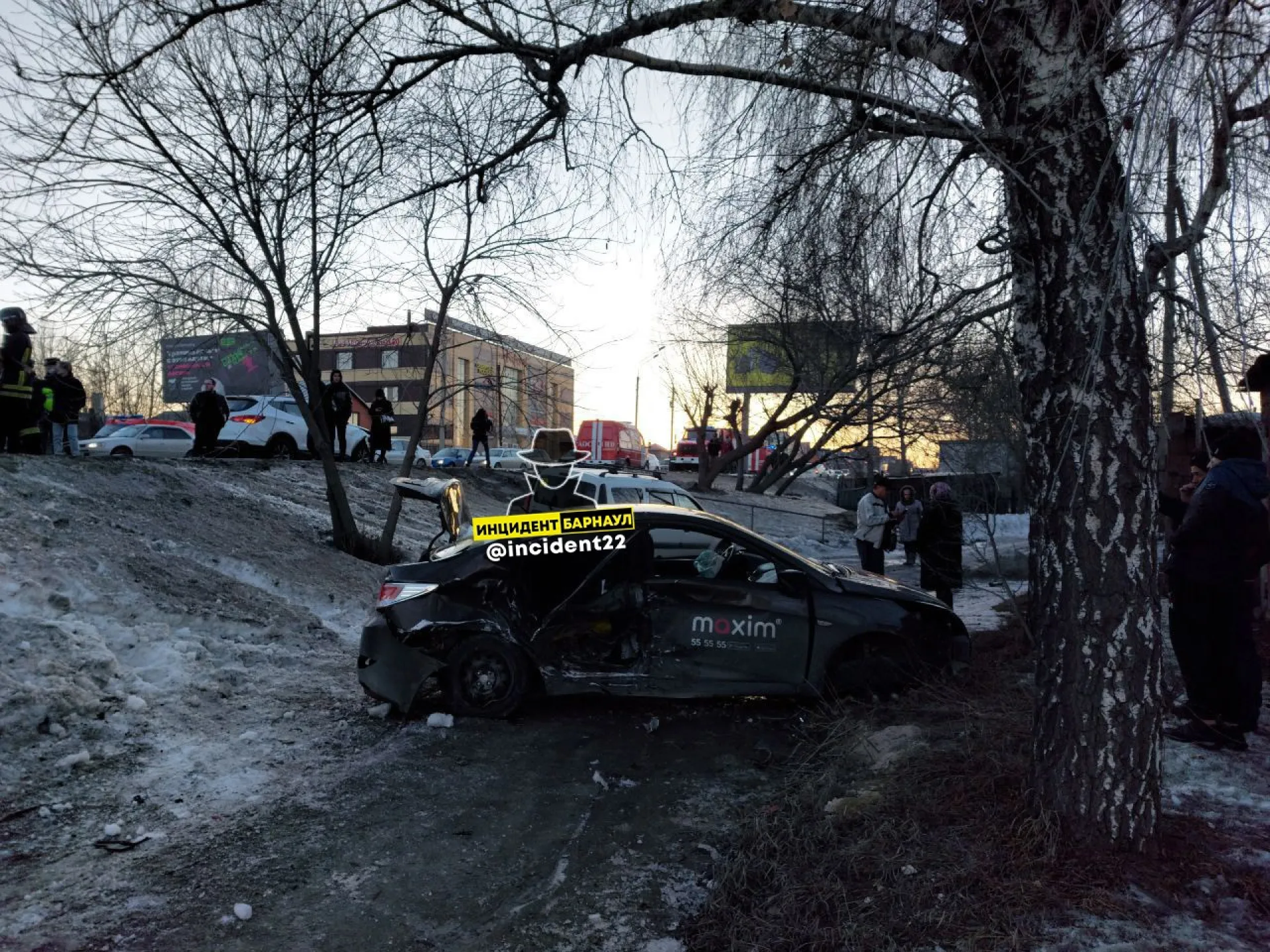 Ребёнок и женщина погибли в аварии с пятью автомобилями в Алтайском крае Ребёнок и женщина погибли в аварии с пятью автомобилями в Алтайском крае