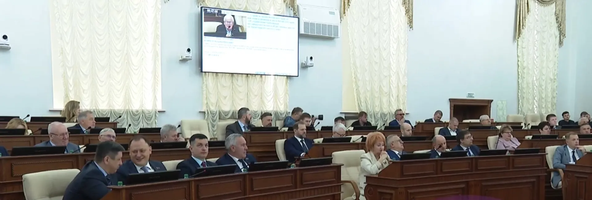 В Барнауле прошла апрельская сессия краевого Законодательного Собрания 