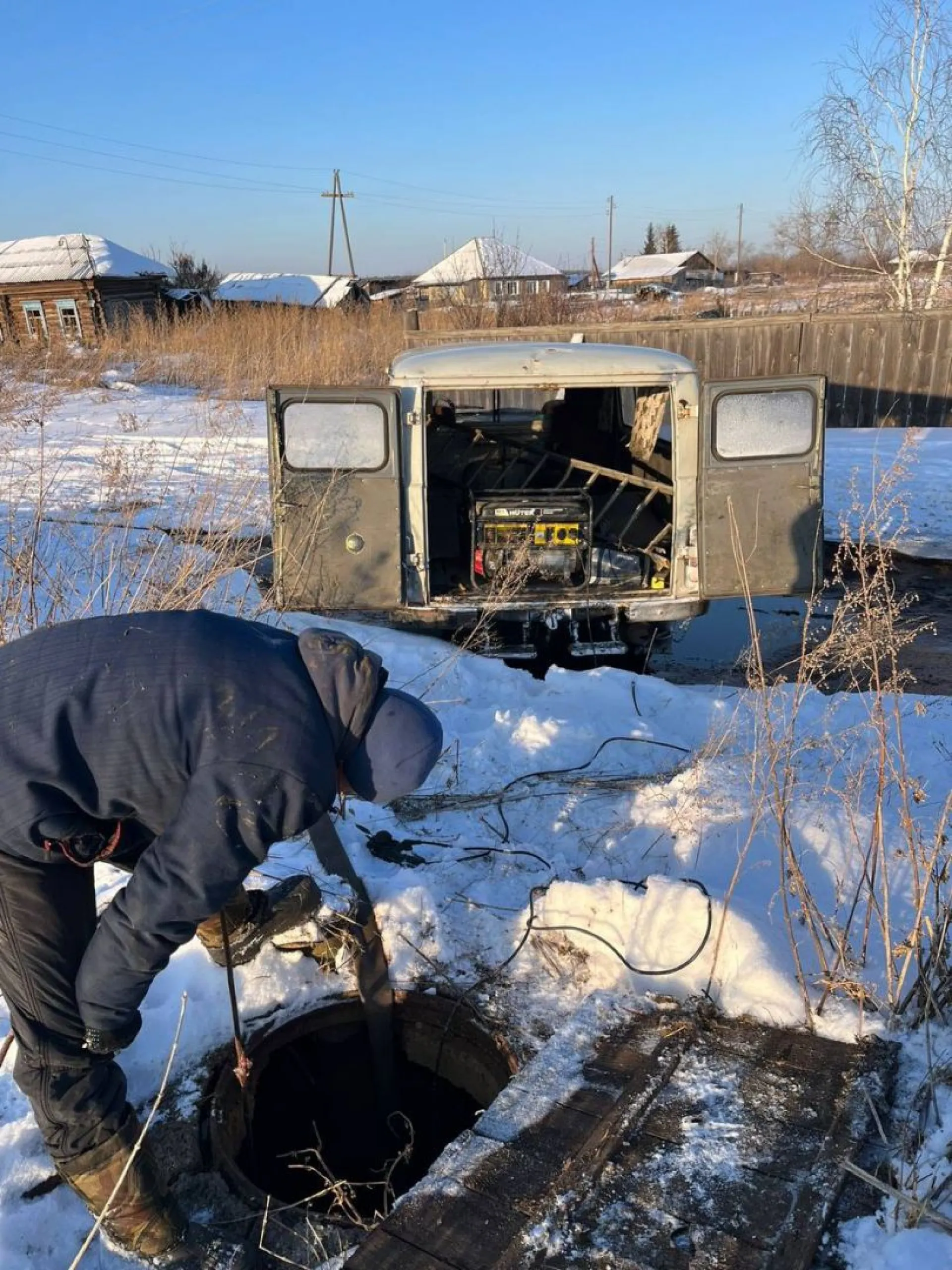 В селе Столбово Каменского района устранили прорыв на водопроводе В селе Столбово Каменского района устранили прорыв на водопроводе