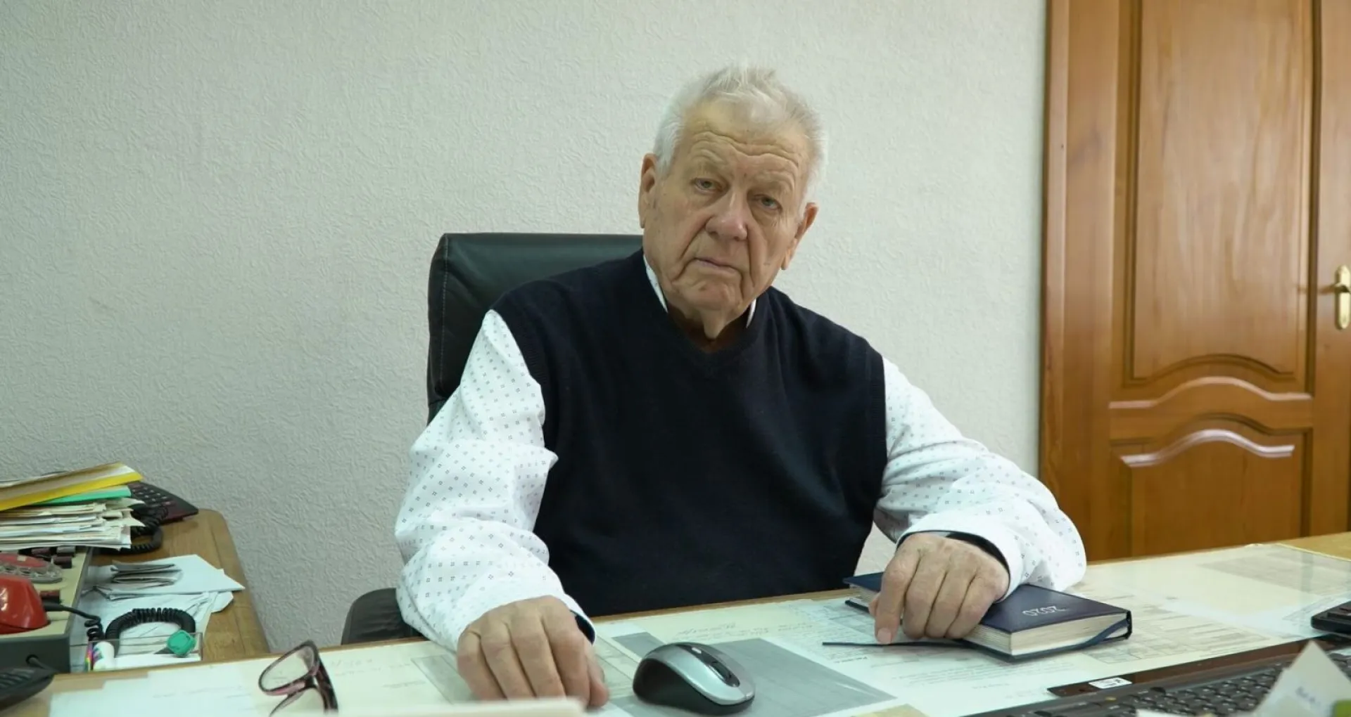 Медаль «Герой Труда России» вручили директору АО «Бийская льняная фабрика» Льву Каленову Медаль «Герой Труда России» вручили директору АО «Бийская льняная фабрика» Льву Каленову