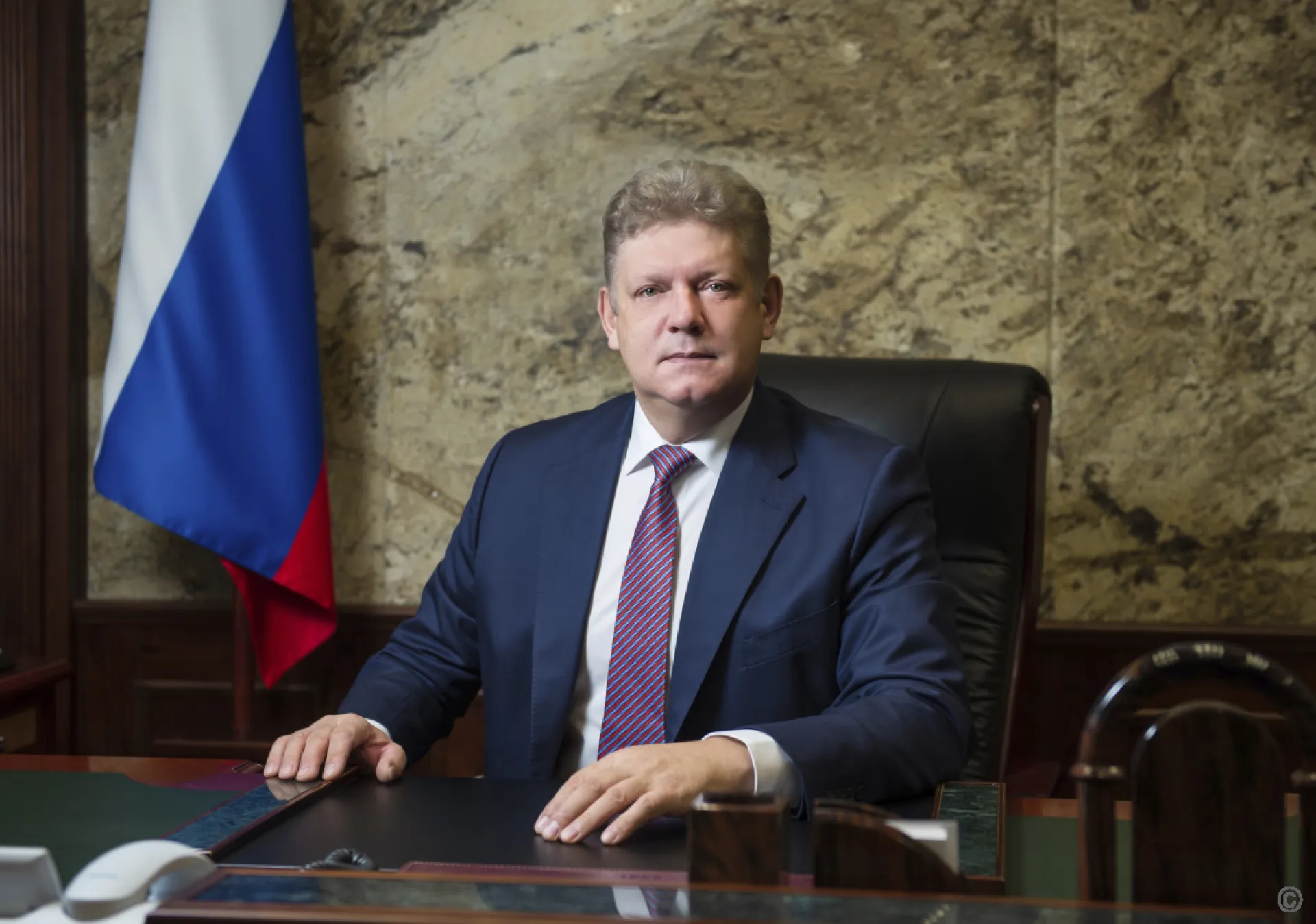 Полпред Президента Российской Федерации в Сибирском федеральном округе поздравил женщин с Международным женским днём