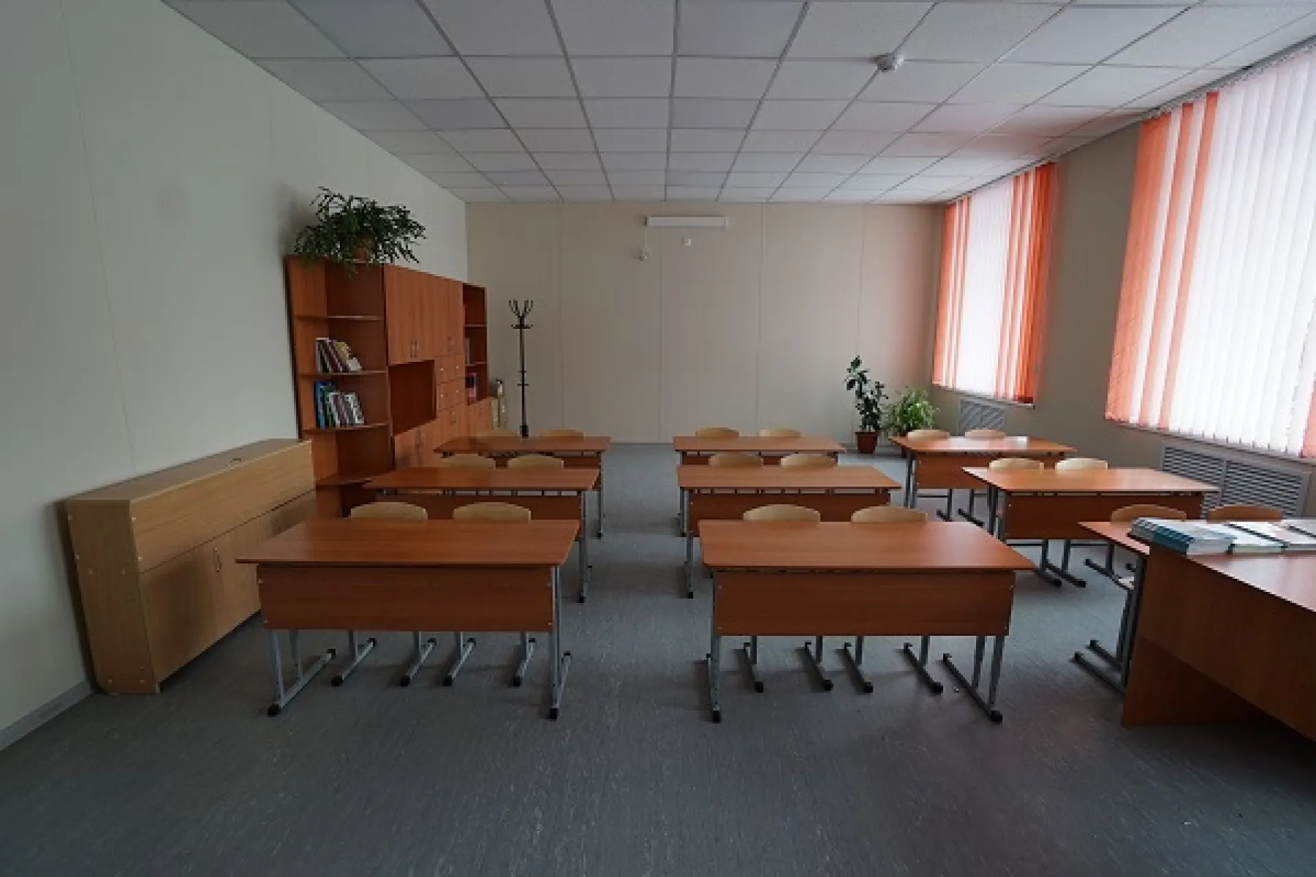 В Алтайском крае укомплектовали школу мебелью, произведённой заключёнными В Алтайском крае укомплектовали школу мебелью, произведённой заключёнными