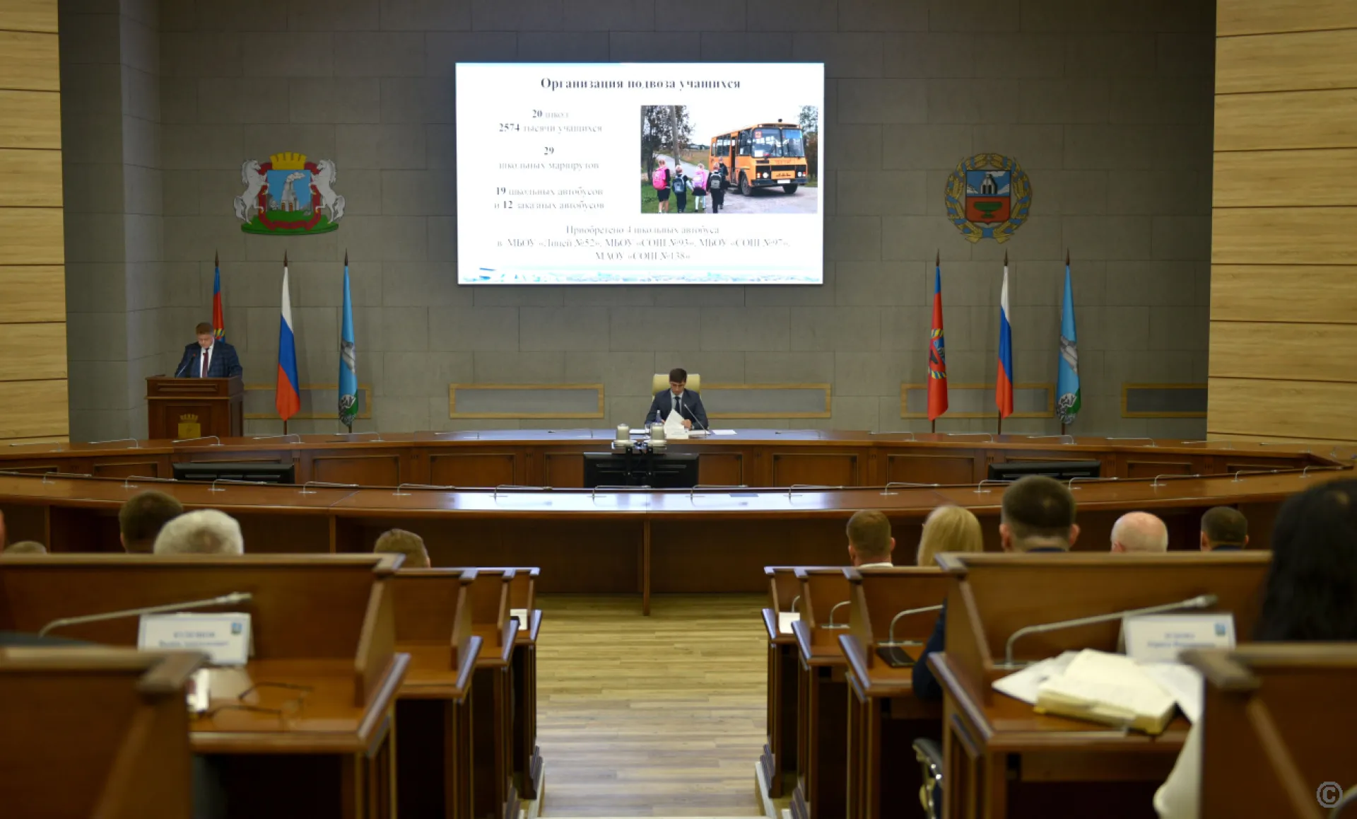 Более 141 миллиона рублей направили на подготовку к новому учебному году в Барнауле