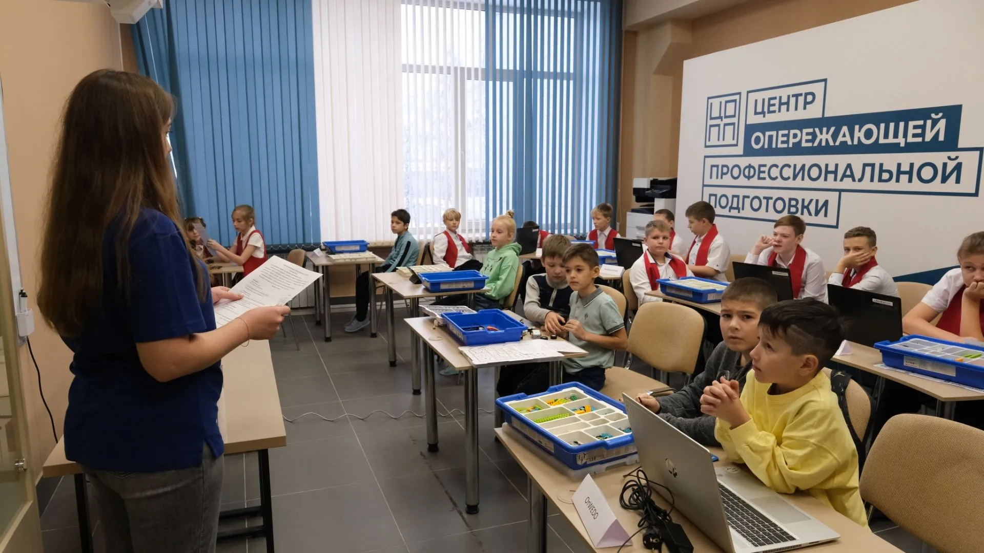 Робототехнический турнир среди школьников прошёл в Алтайском крае Робототехнический турнир среди школьников прошёл в Алтайском крае
