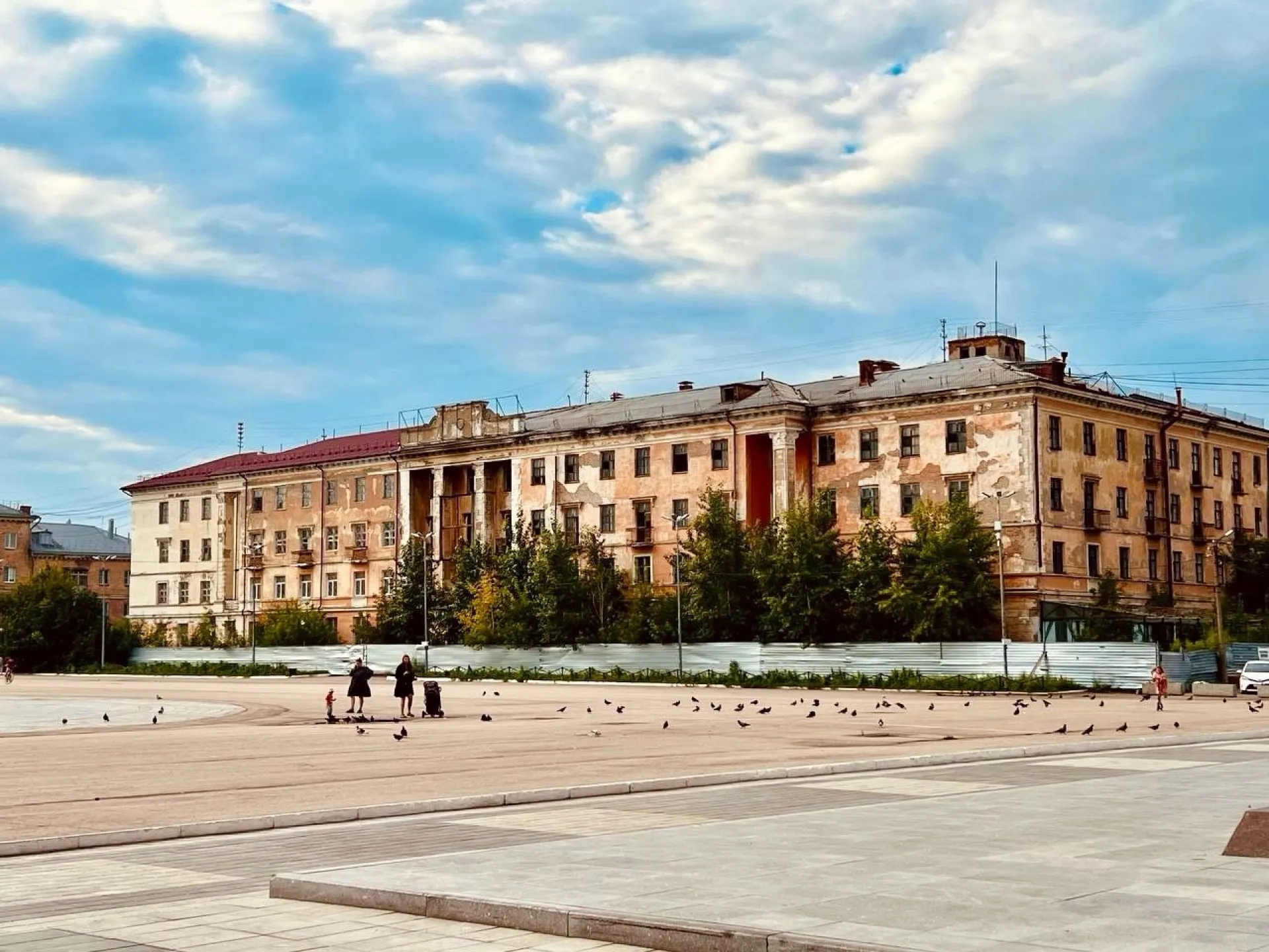 Стелу «Город трудовой доблести» установят на месте гостиницы «Алей» в Рубцовске Стелу «Город трудовой доблести» установят на месте гостиницы «Алей» в Рубцовске