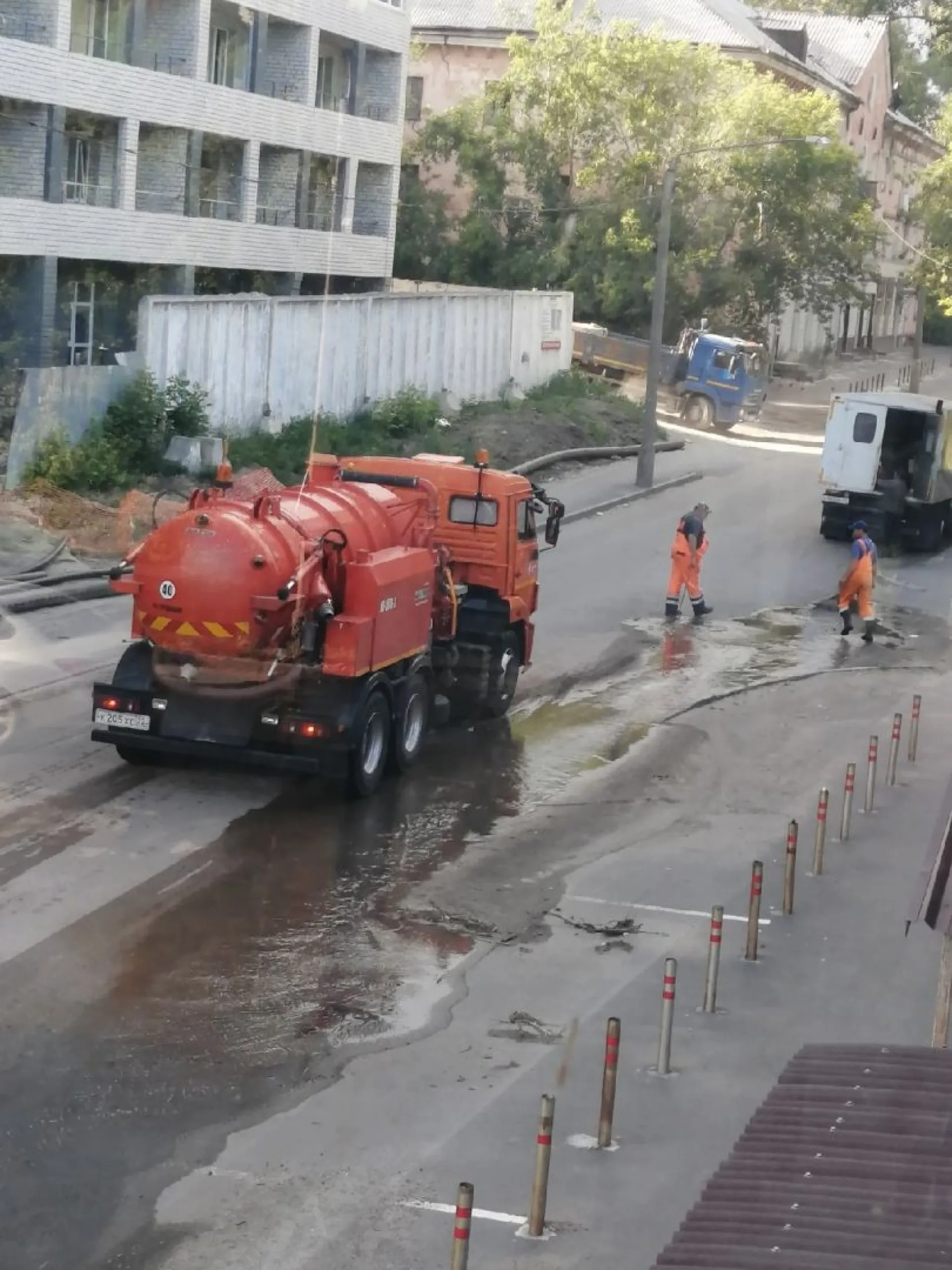 Авария на новой трассе водоснабжения произошла в Барнауле