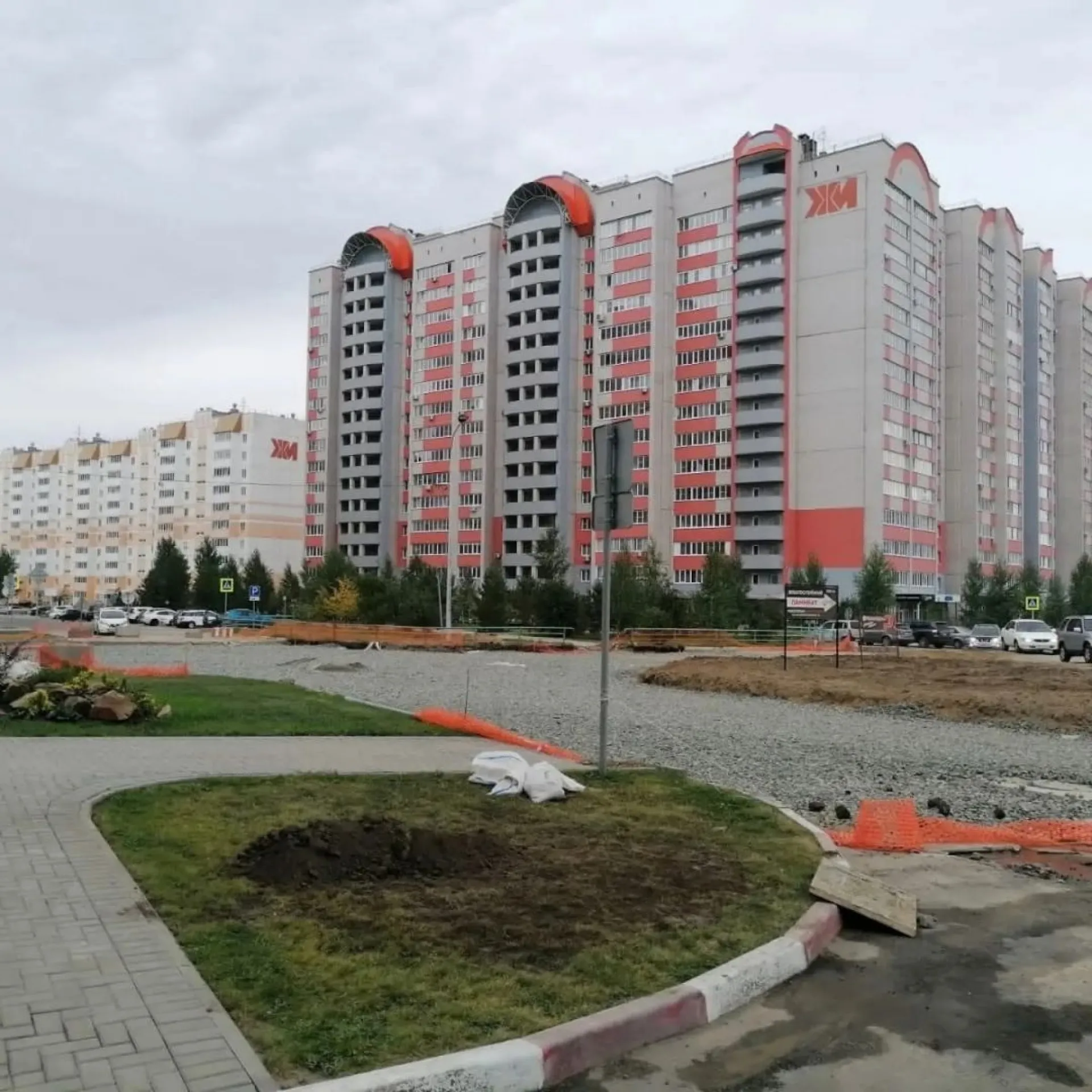 Барнаульцы жалуются на заброшенные ремонтные работы
