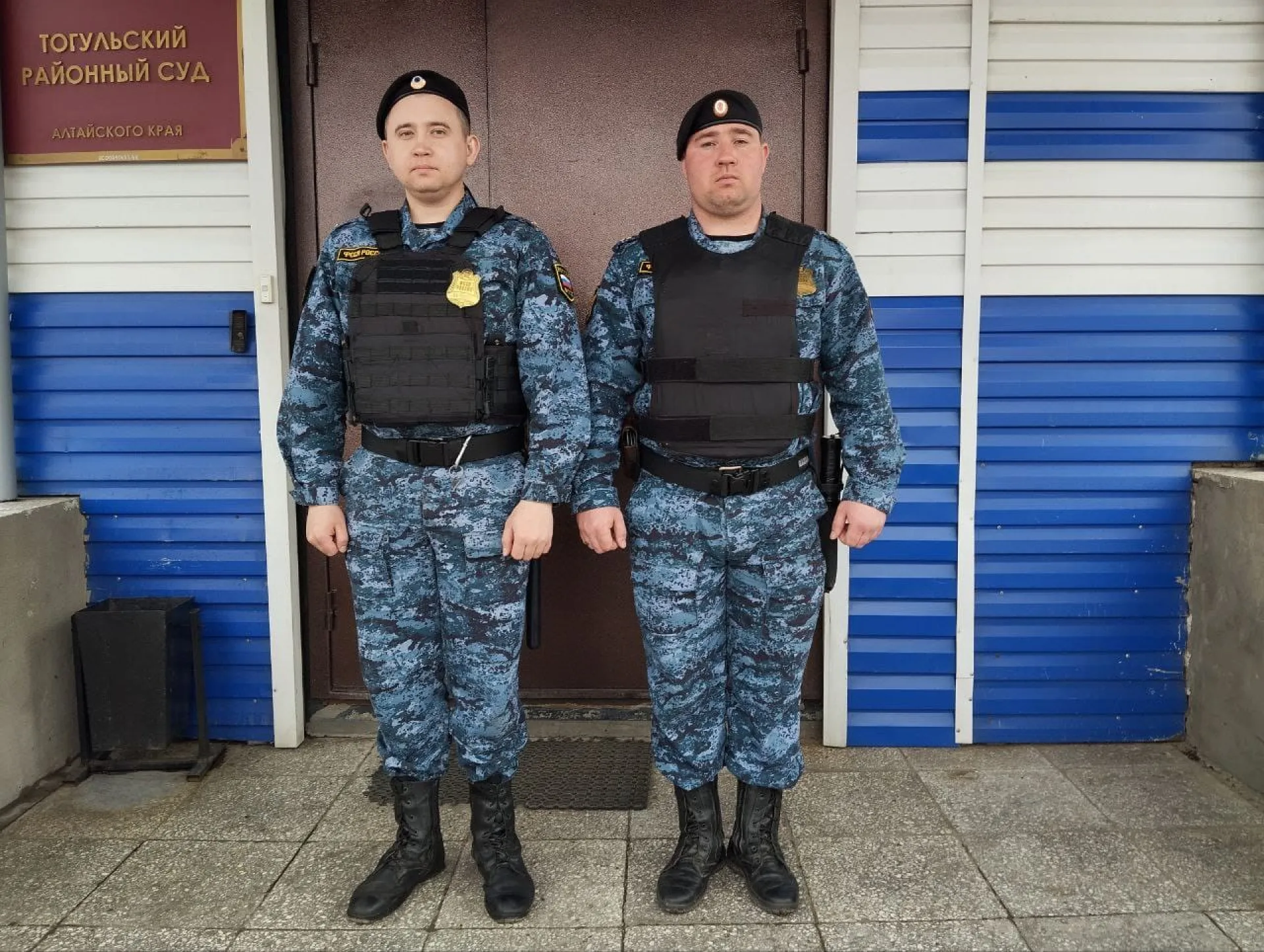 Судебные приставы помогли раненому мужчине в Тогульском районе