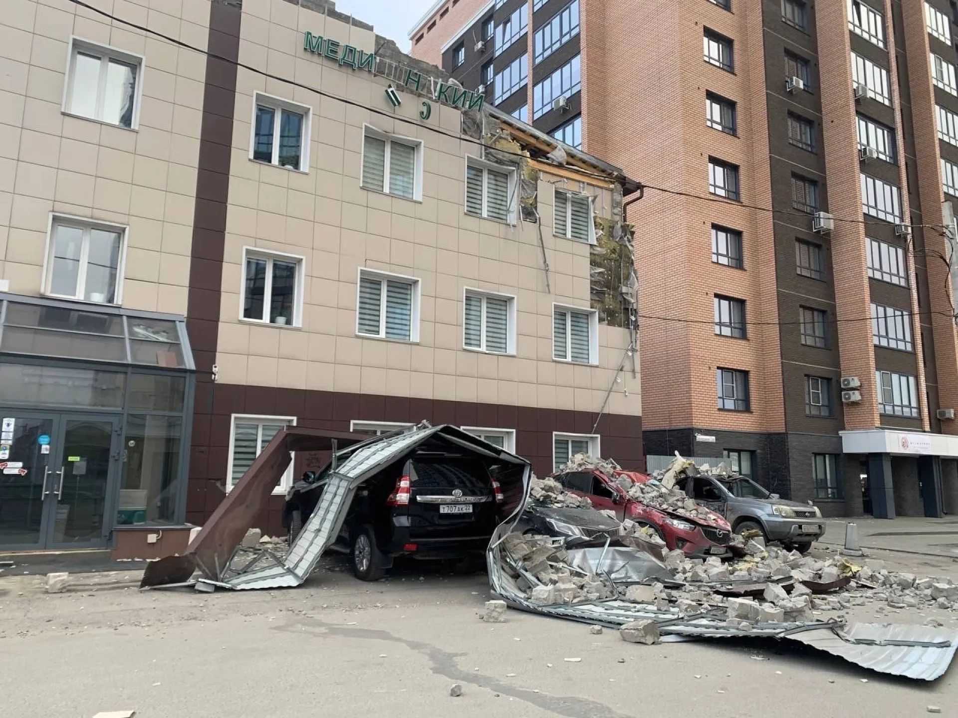 Губернатор Виктор Томенко: 16 человек пострадали от урагана в Алтайском крае
