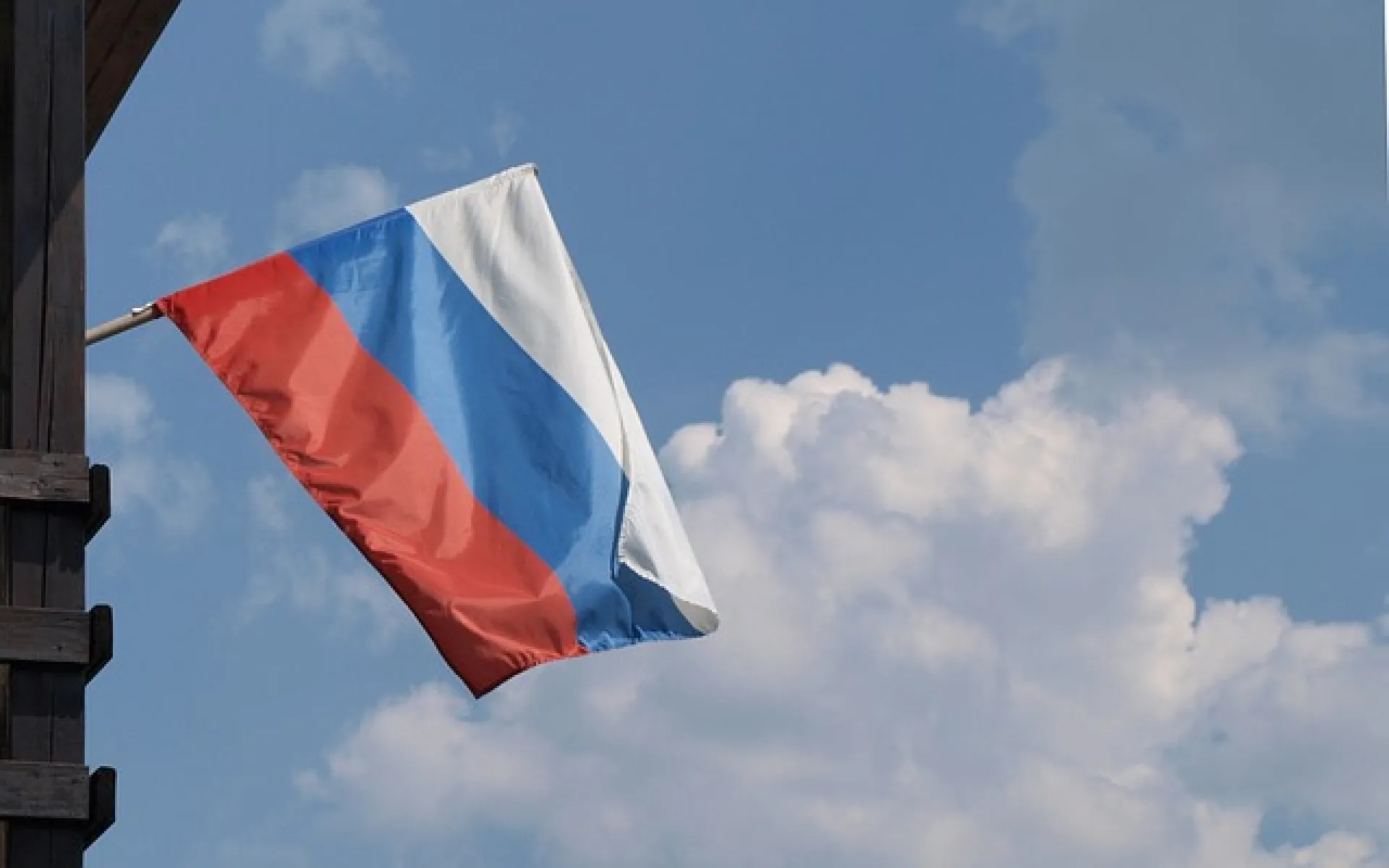 Российские депутаты одобрили право губернаторов избираться более двух сроков подряд