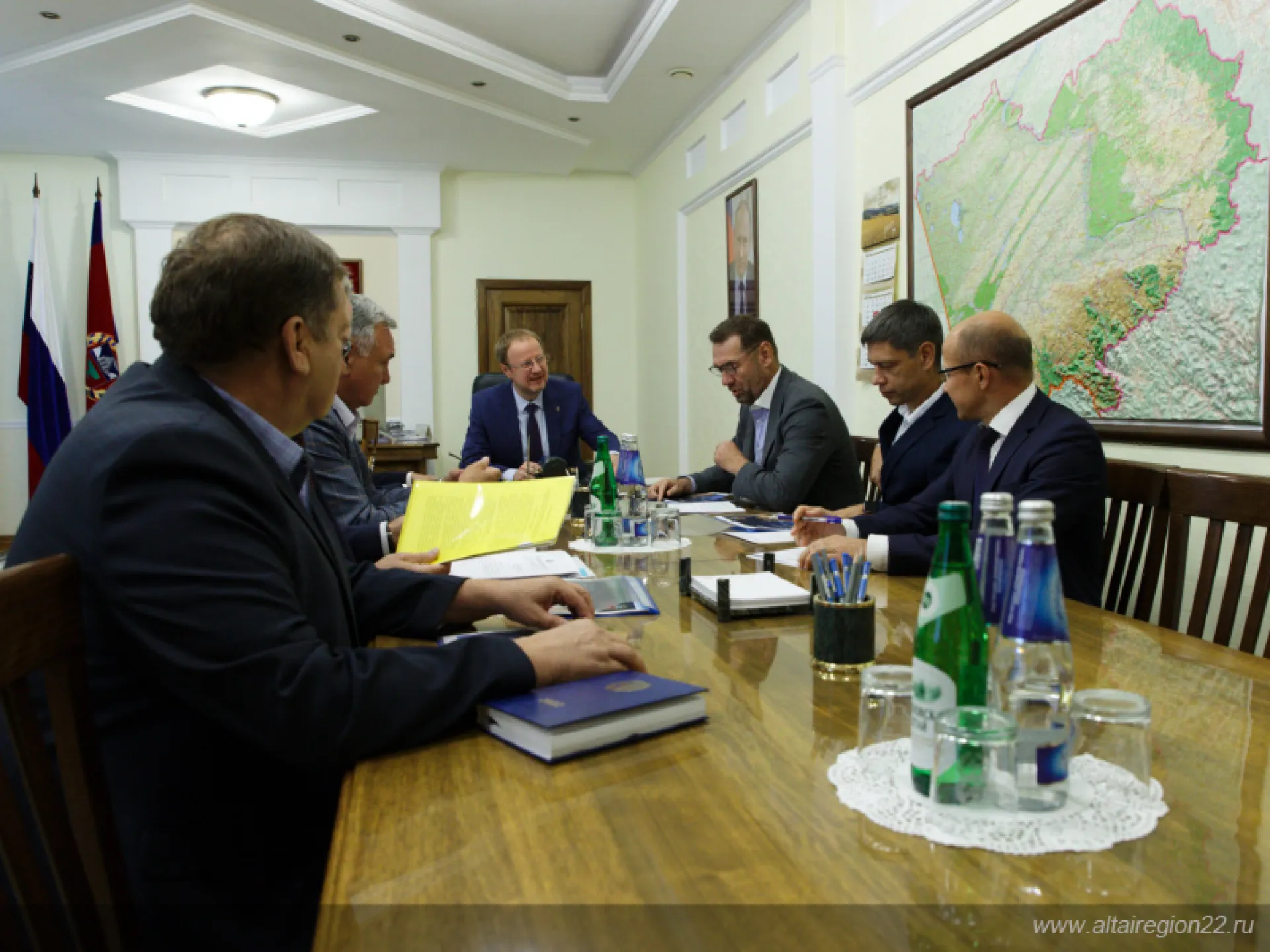 Виктор Томенко встретился с главой компании «ЭР-Телеком Холдинг»