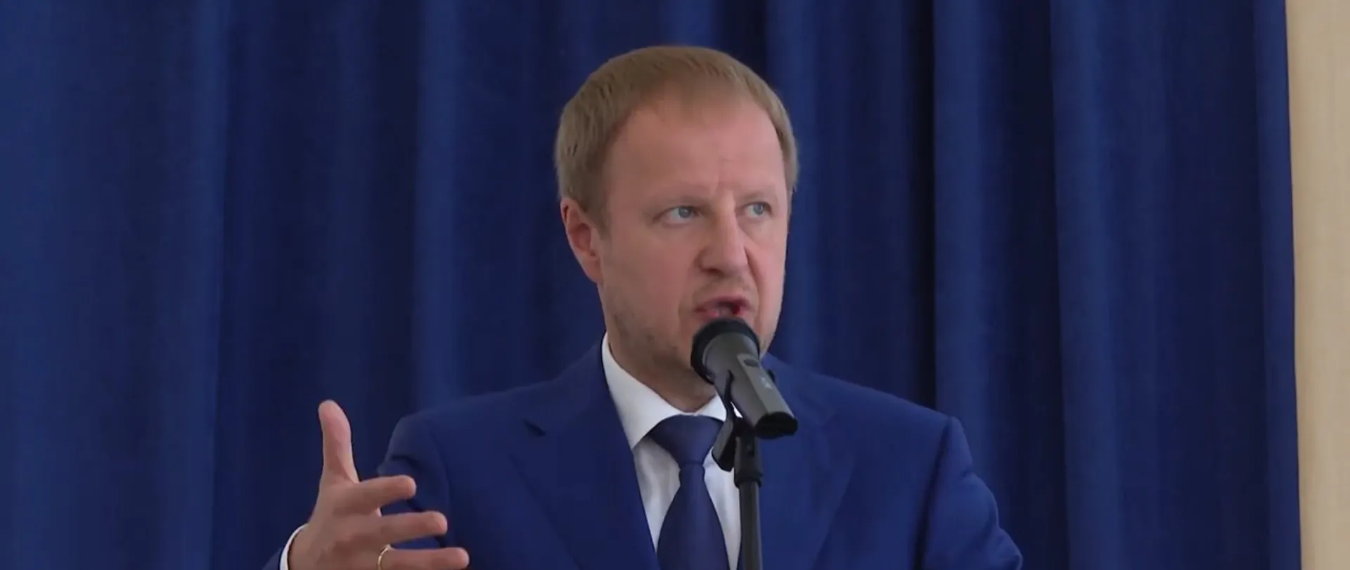 Губернатор Виктор Томенко посетил первое заседание Общественной палаты 8-го состава Губернатор Виктор Томенко посетил первое заседание Общественной палаты 8-го состава