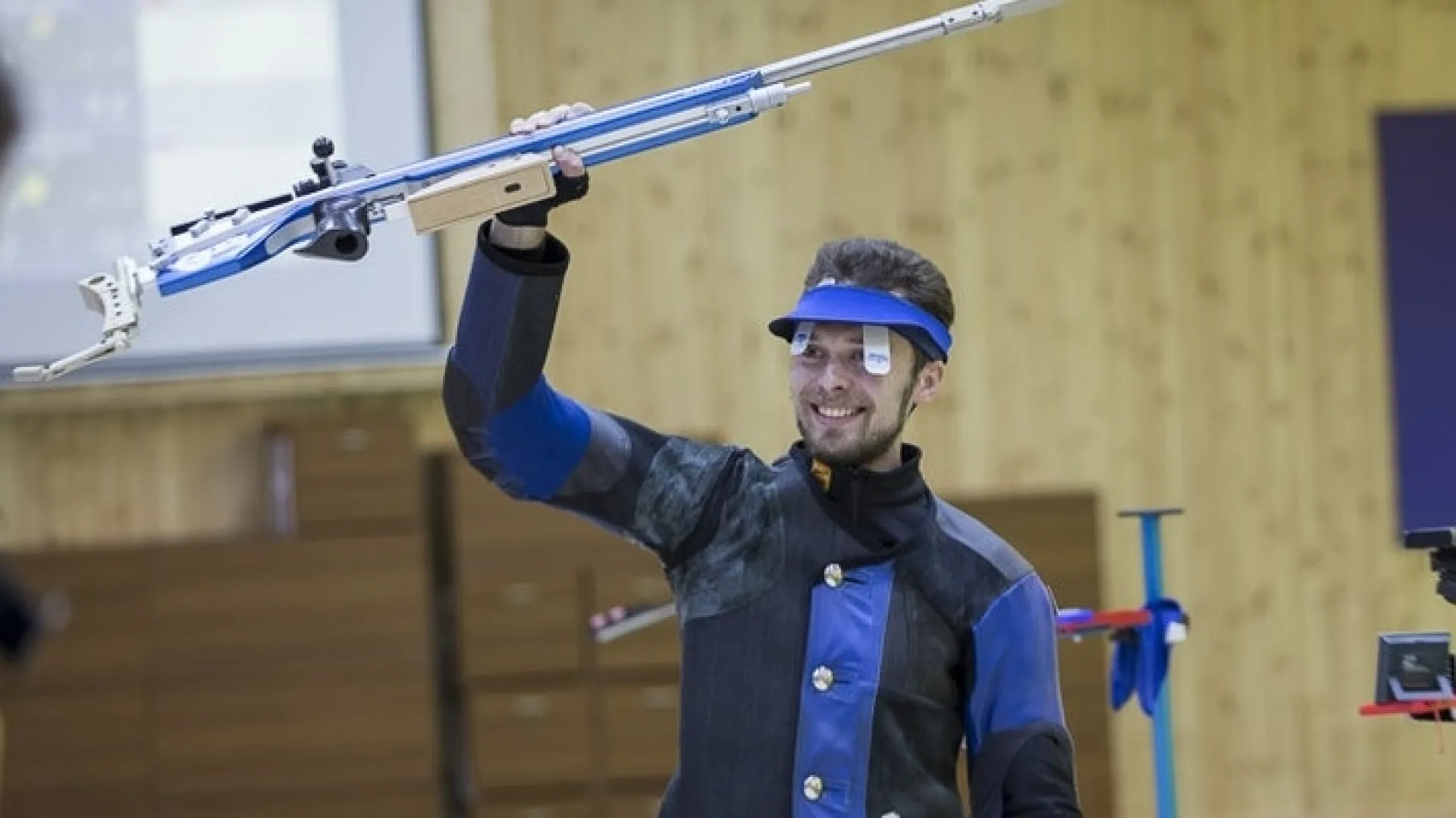 Спортсмен из Алтайского края завоевал серебро на чемпионате по стрельбе из пневматического оружия Спортсмен из Алтайского края завоевал серебро на чемпионате по стрельбе из пневматического оружия