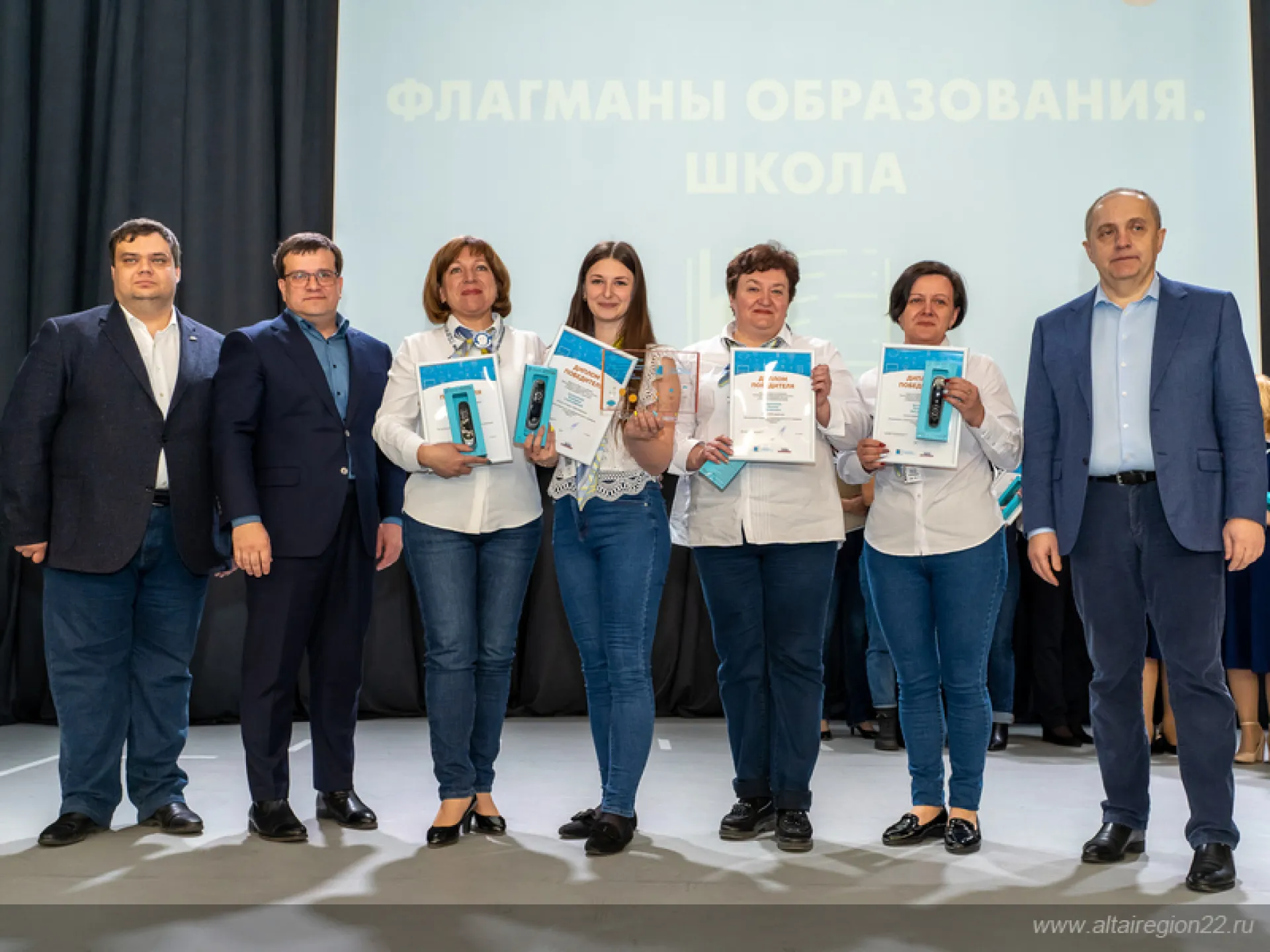 «Выйти за пределы». Барнаульские педагоги прошли в финал всероссийского конкурса