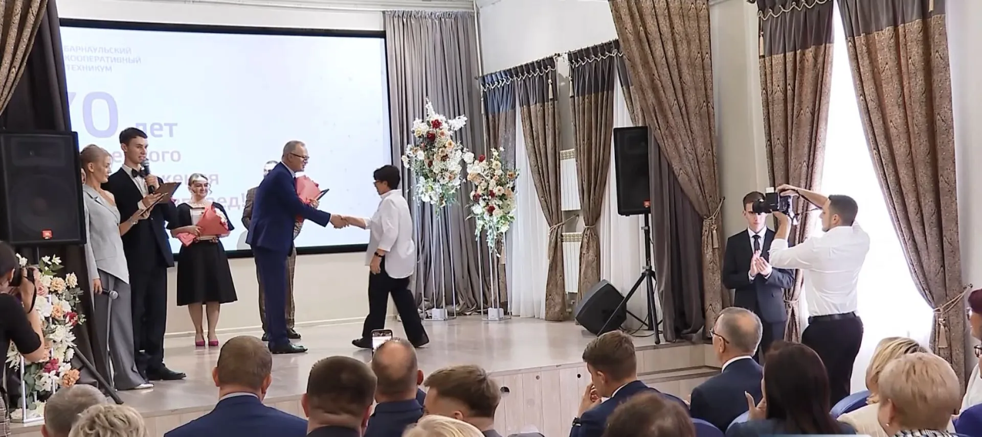 Как первые советские продавцы и товароведы повлияли на кампанию по освоению целины Как первые советские продавцы и товароведы повлияли на кампанию по освоению целины