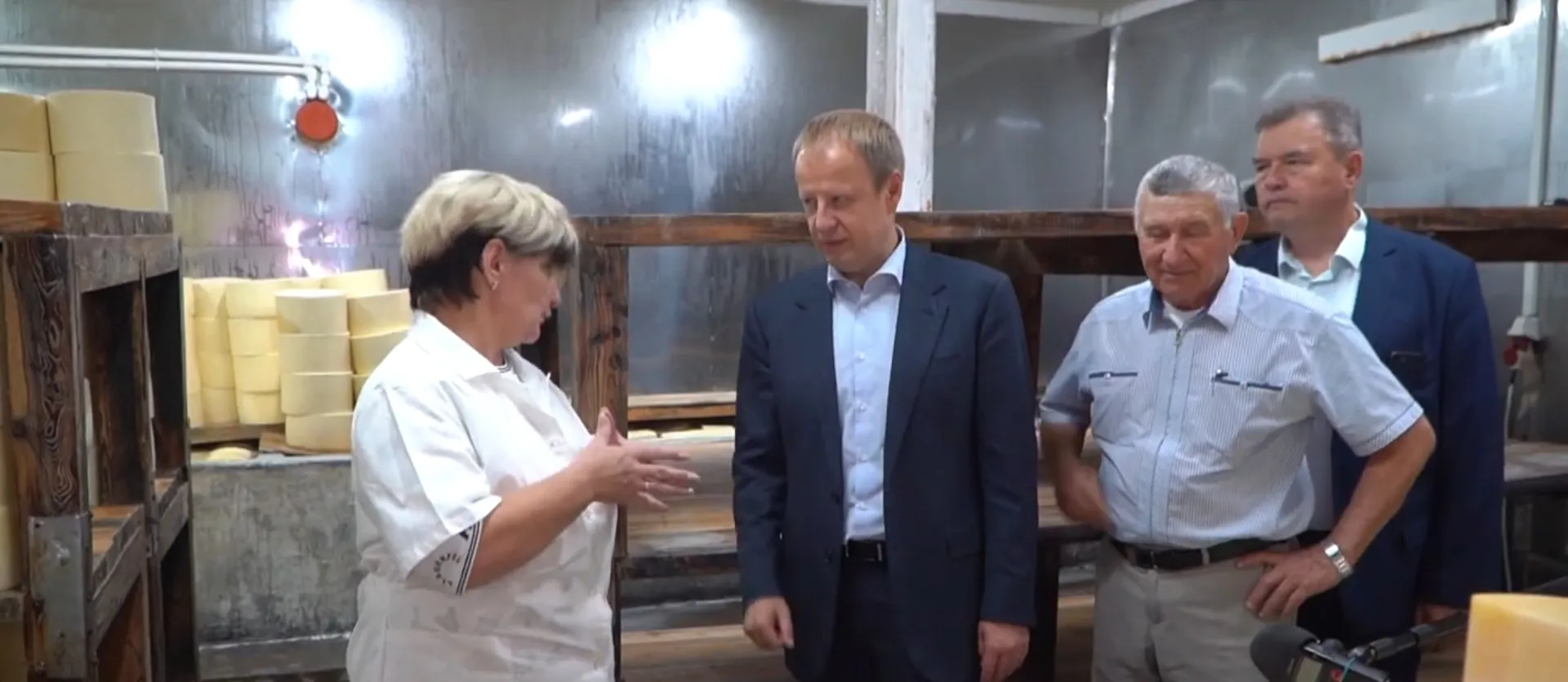 Виктор Томенко посетил соцобъекты и уникальные предприятия Петропавловского района 