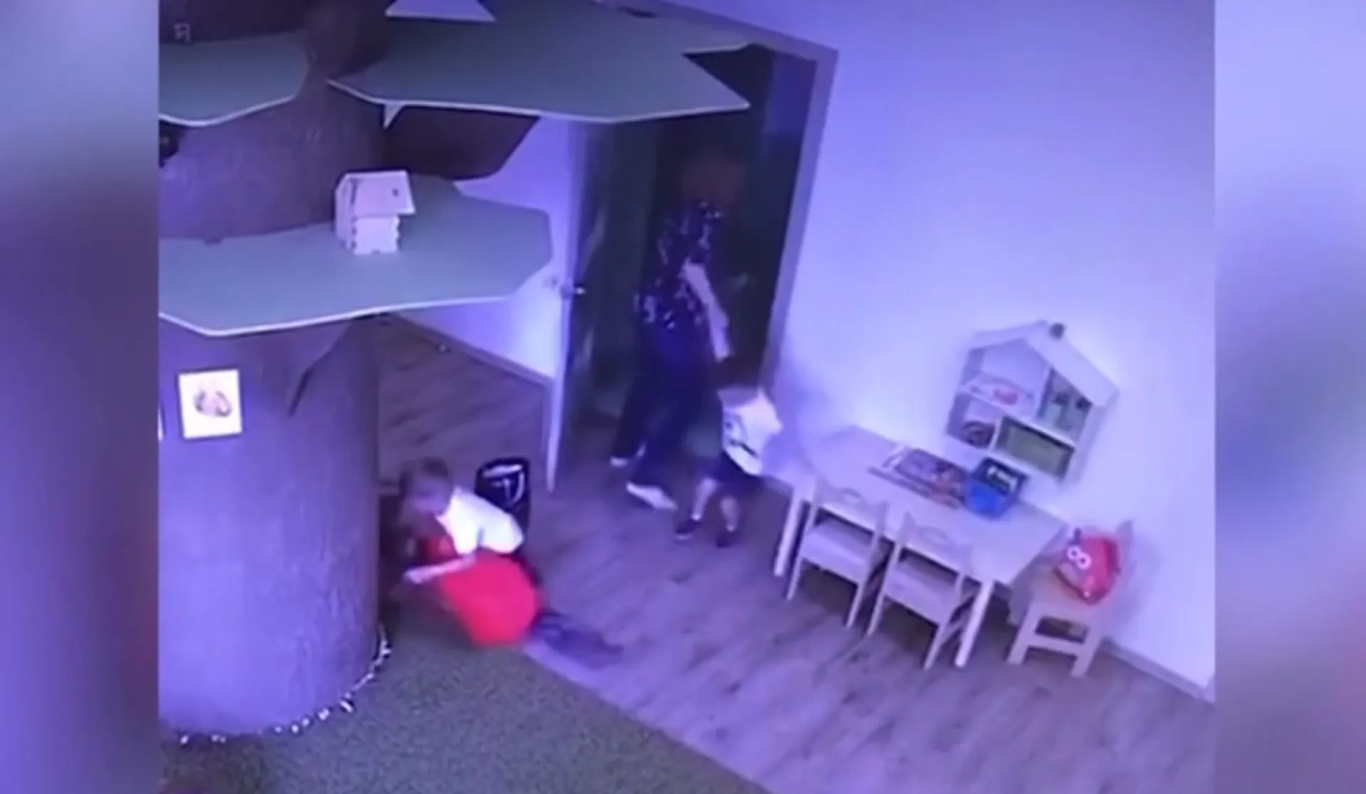 Несчастливое дело. Бывшим сотрудникам барнаульского детсада Happy Baby, истязавшим подопечных, практически не изменили наказание
