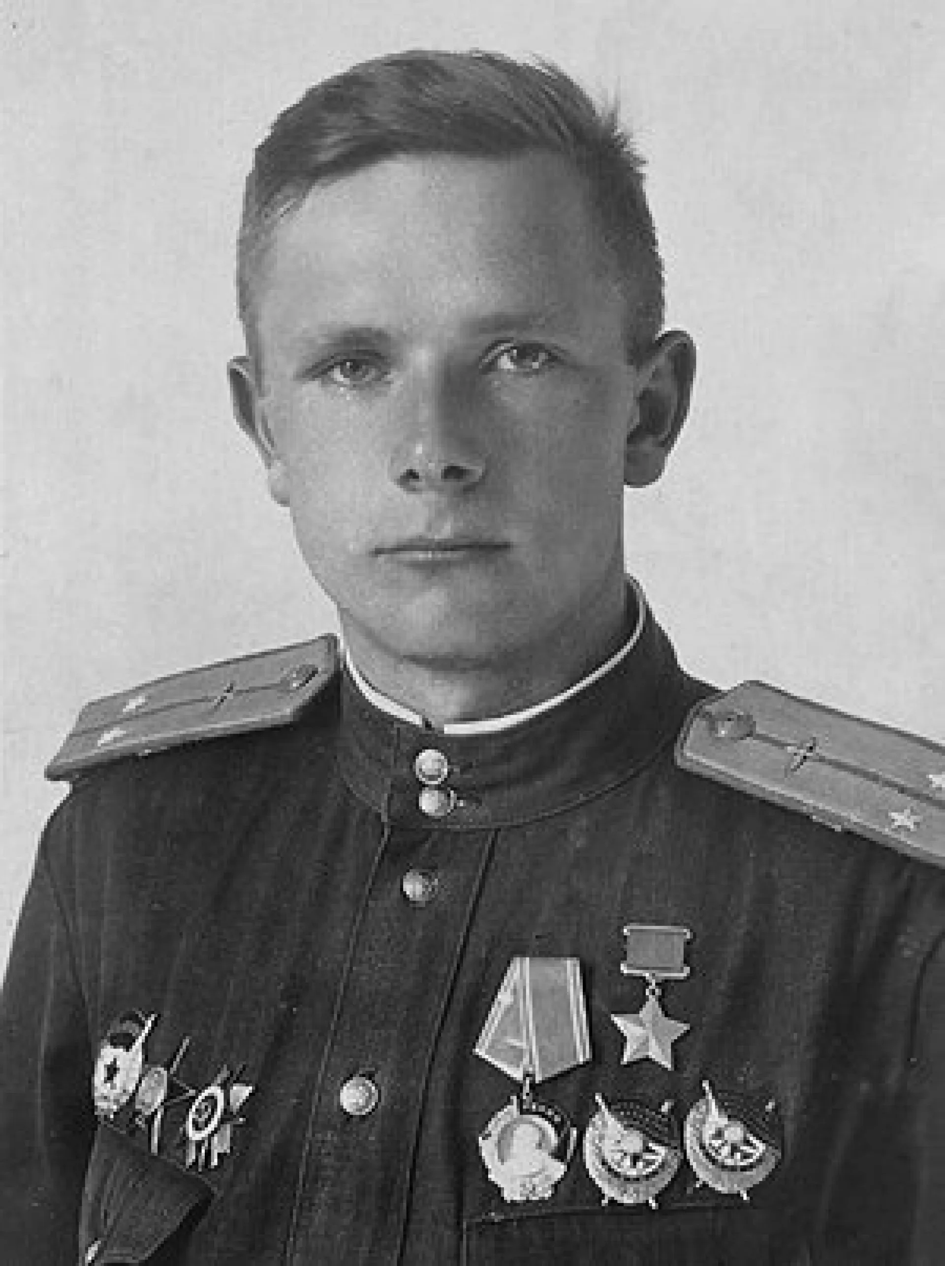 Сегодня исполняется 100 лет со дня рождения барнаульского летчика Ивана Гулькина Сегодня исполняется 100 лет со дня рождения барнаульского летчика Ивана Гулькина